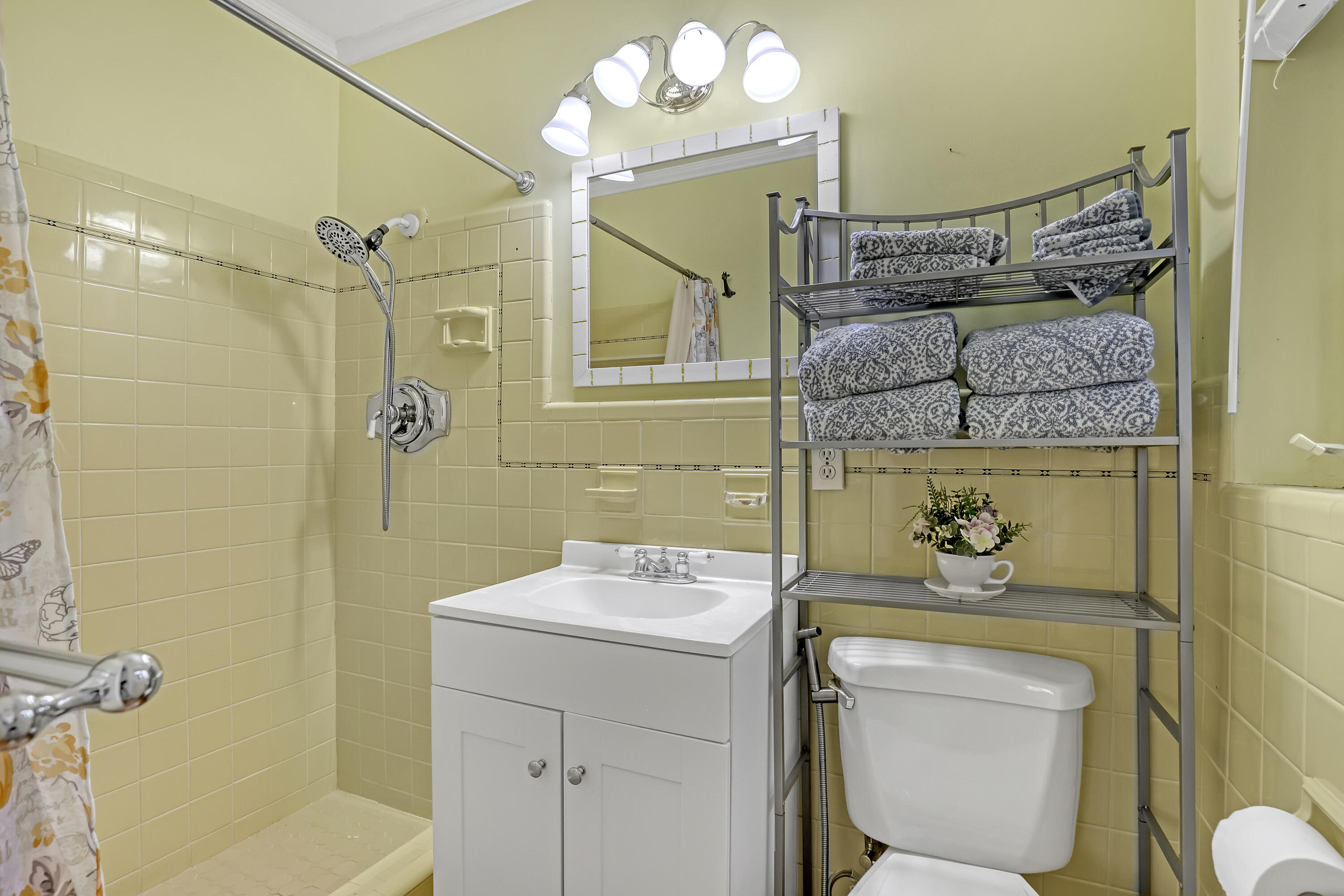 2100 NE 30th, Lighthouse Point FL 33064