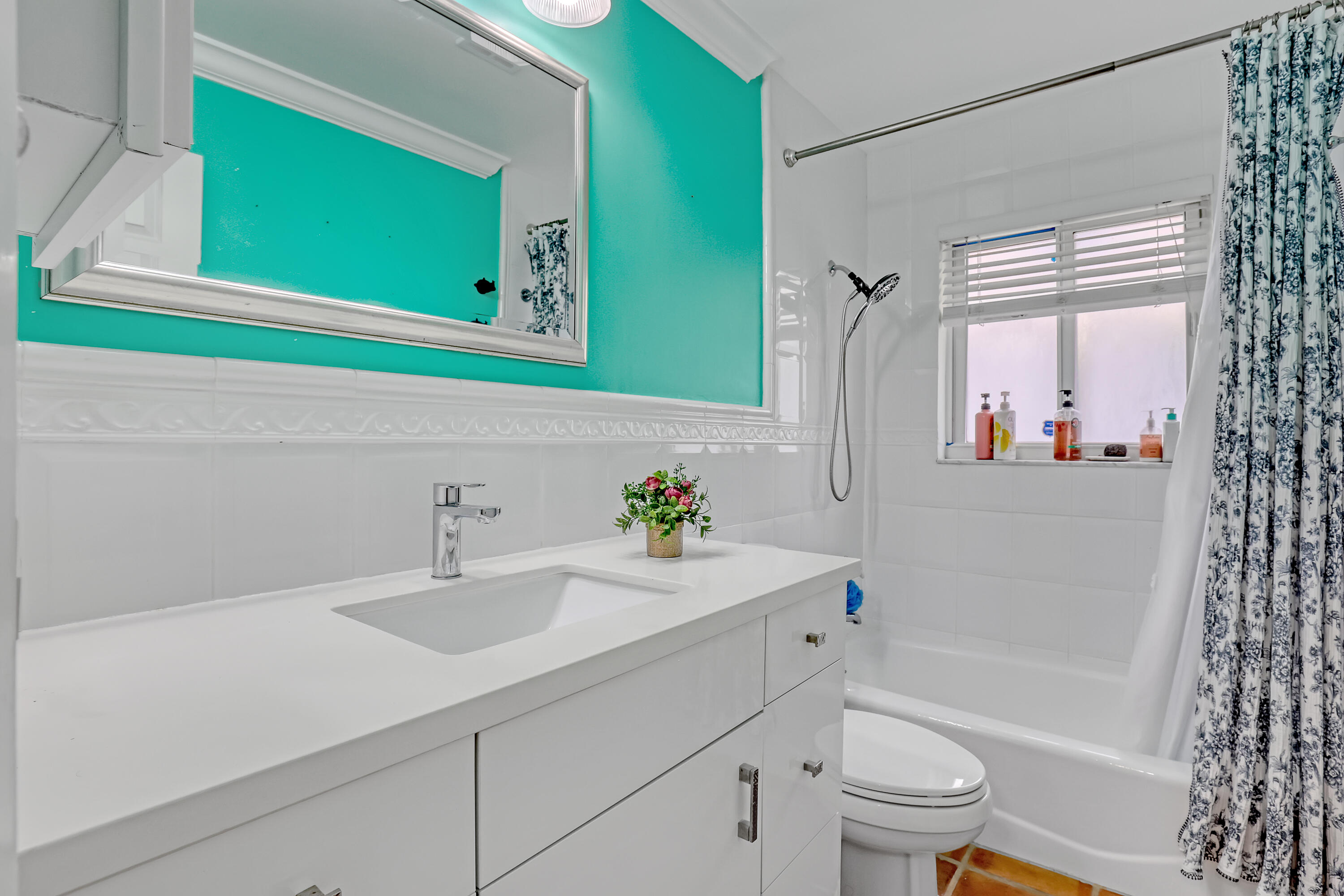 2100 NE 30th, Lighthouse Point FL 33064