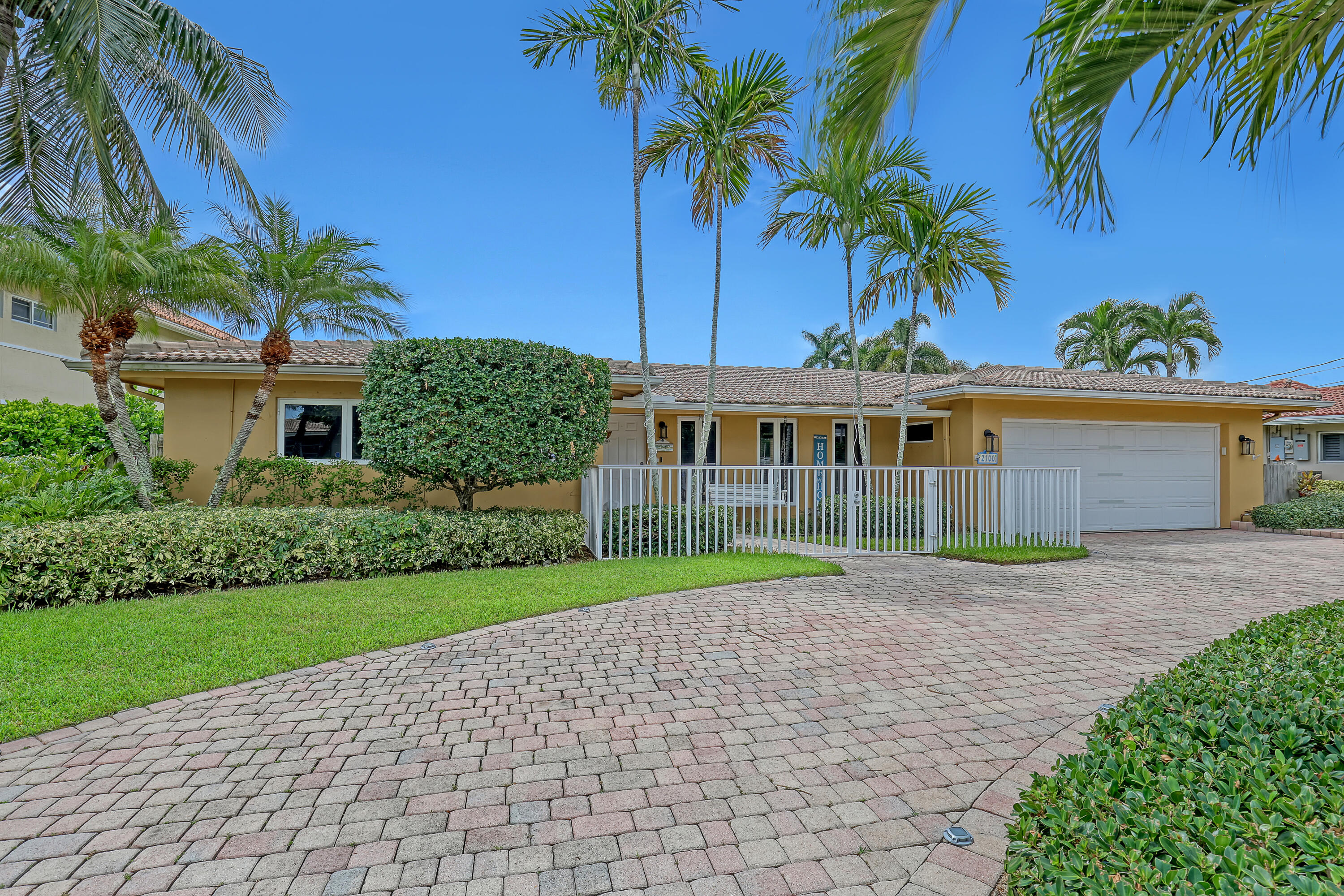 2100 NE 30th, Lighthouse Point FL 33064
