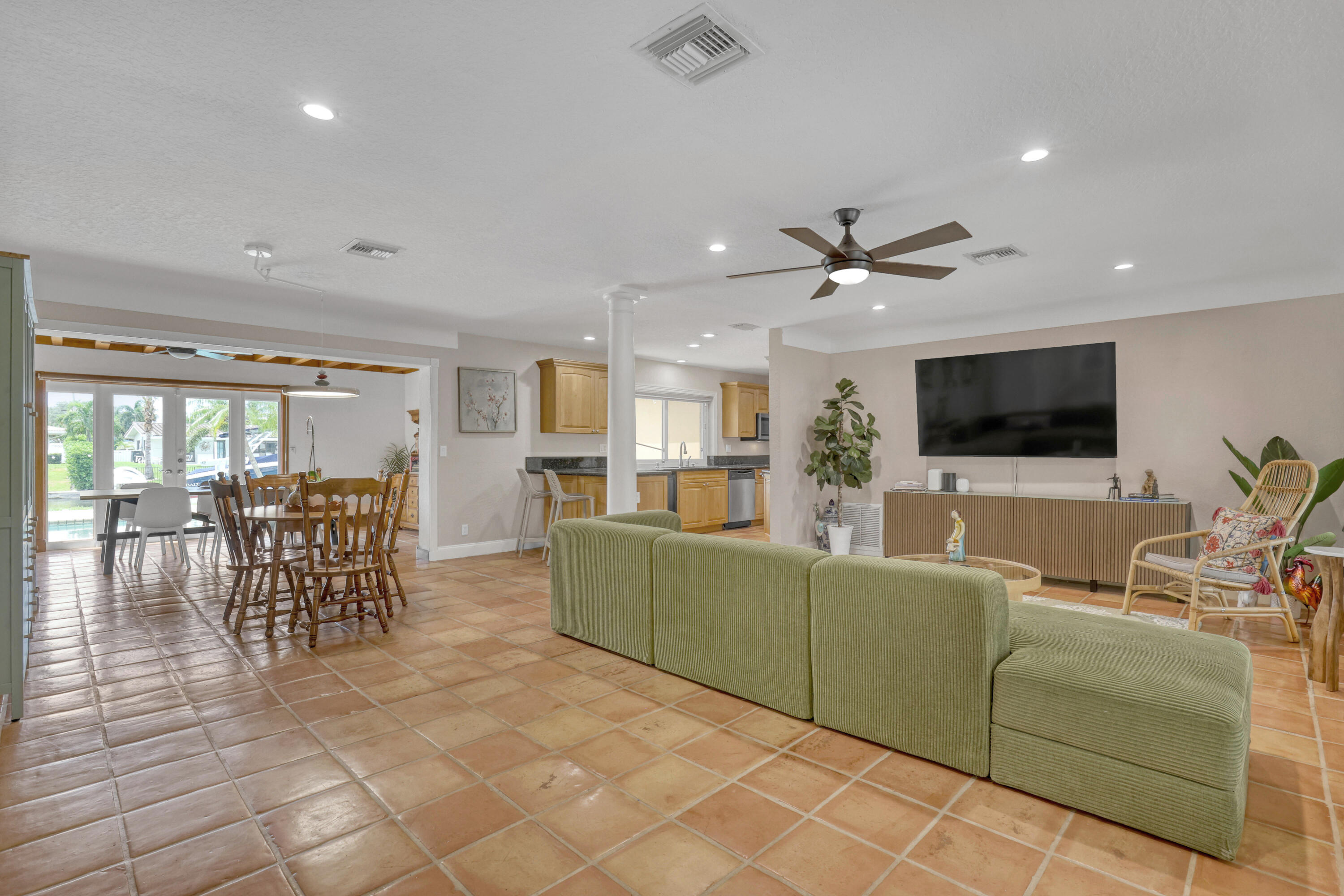 2100 NE 30th, Lighthouse Point FL 33064