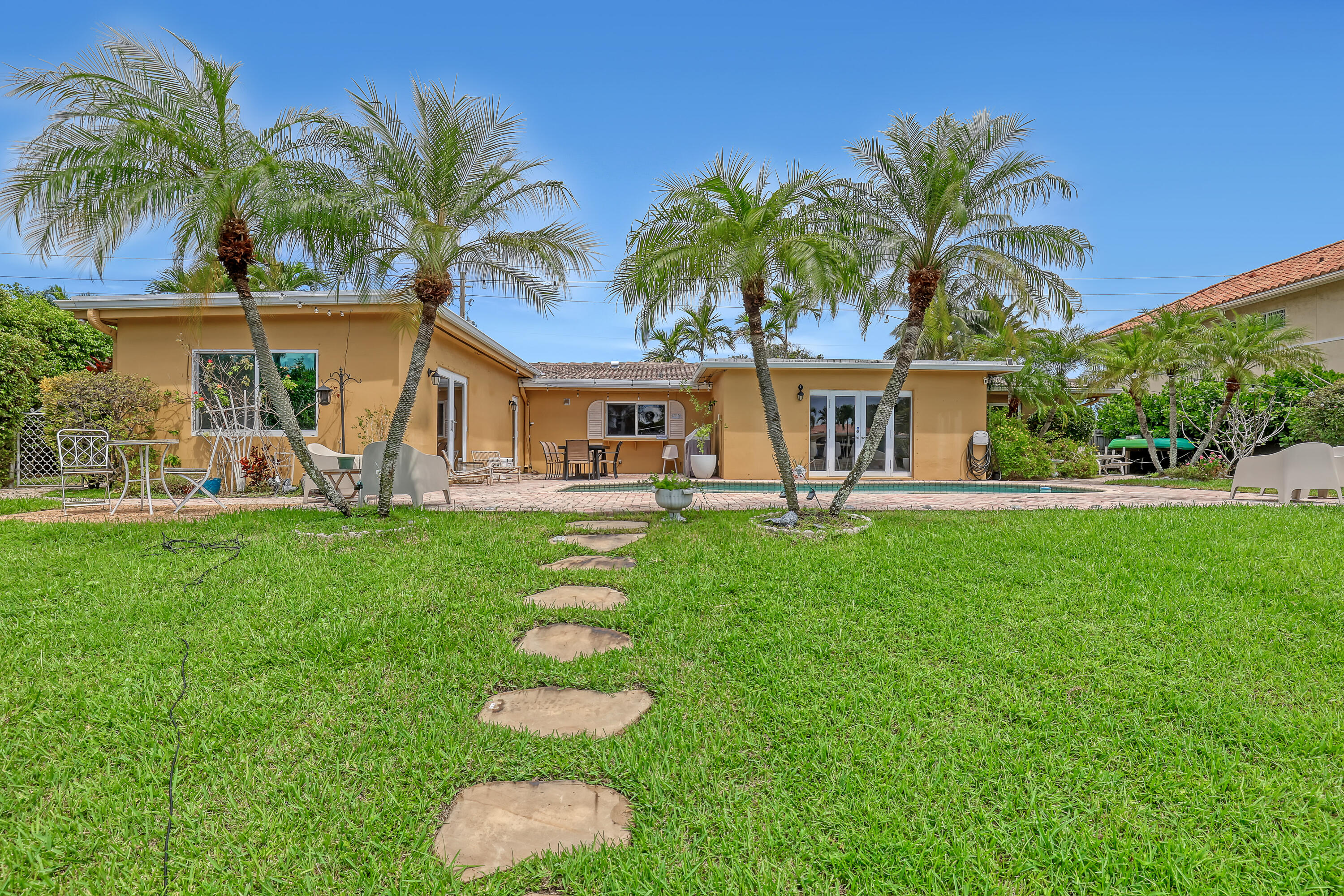 2100 NE 30th, Lighthouse Point FL 33064