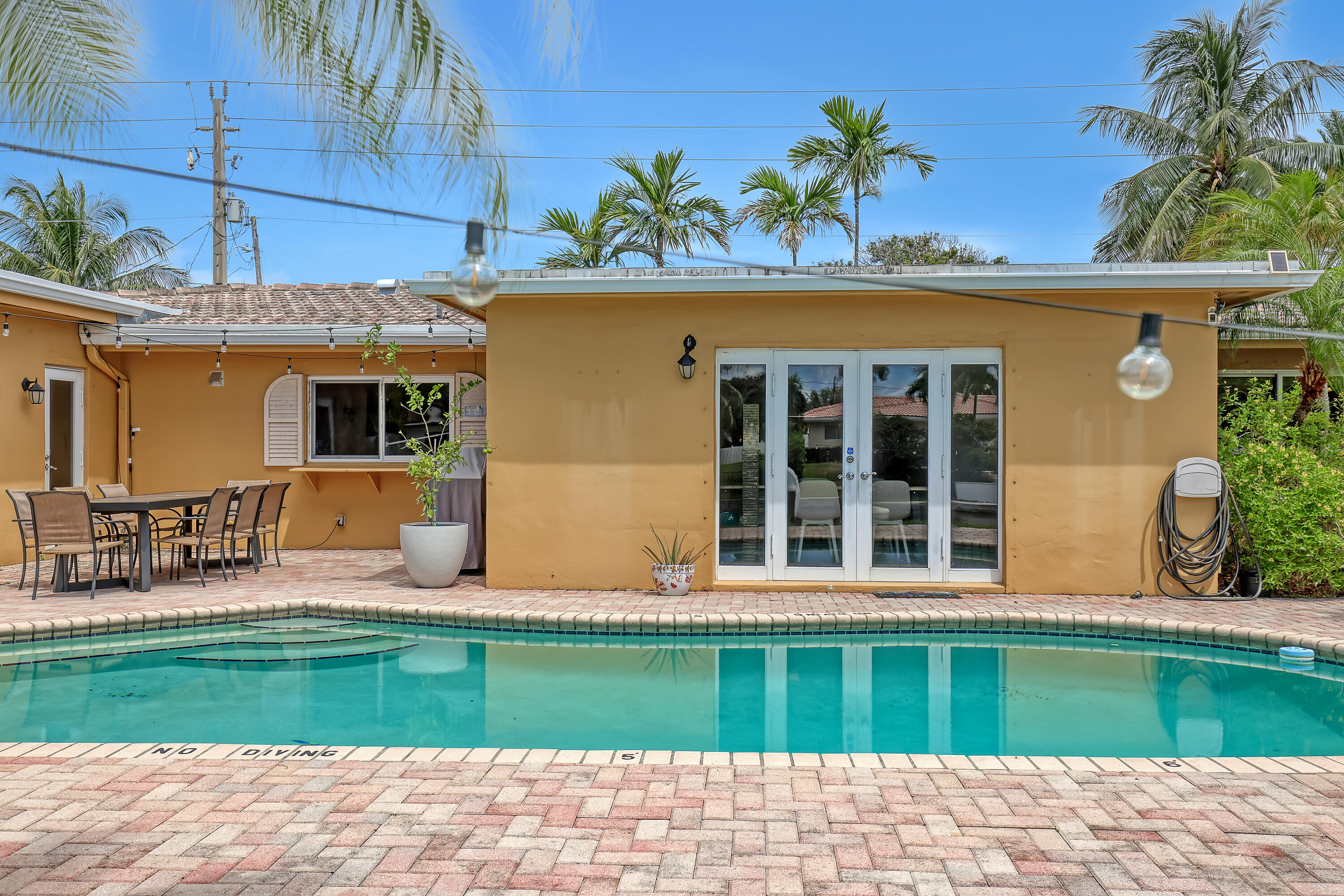 2100 NE 30th, Lighthouse Point FL 33064