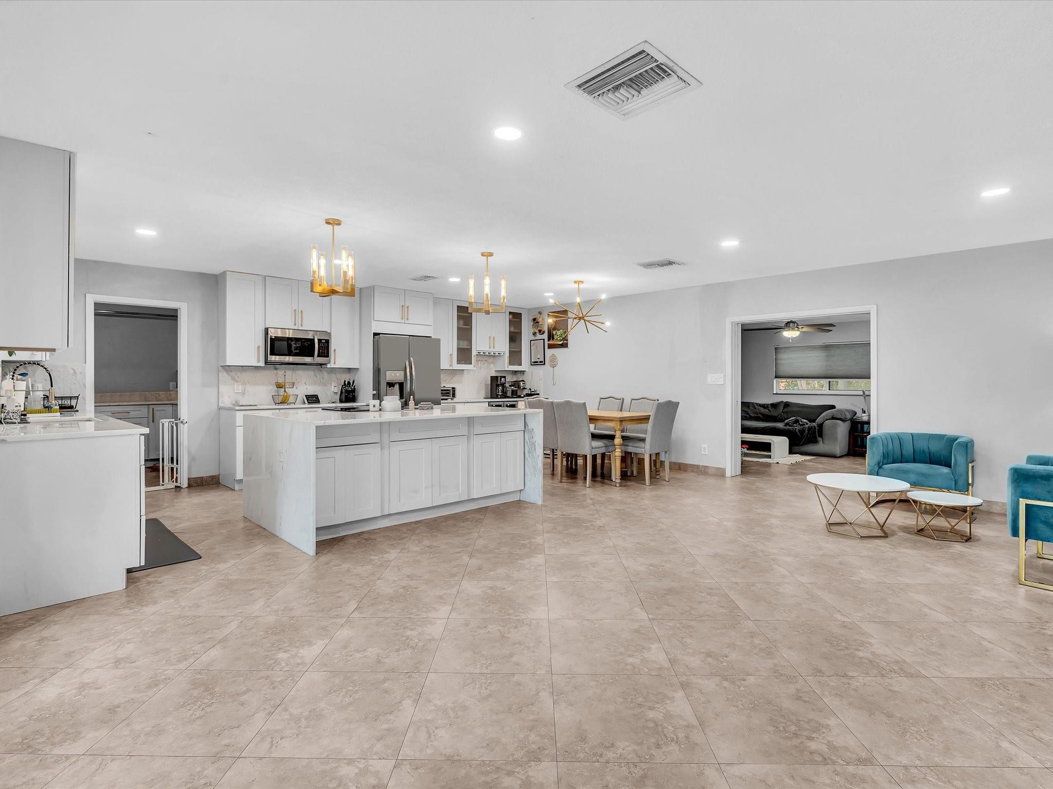 905 SE 13TH, Deerfield Beach FL 33441
