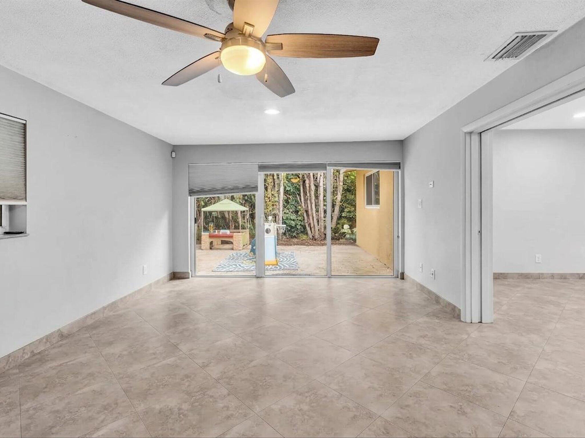 905 SE 13TH, Deerfield Beach FL 33441