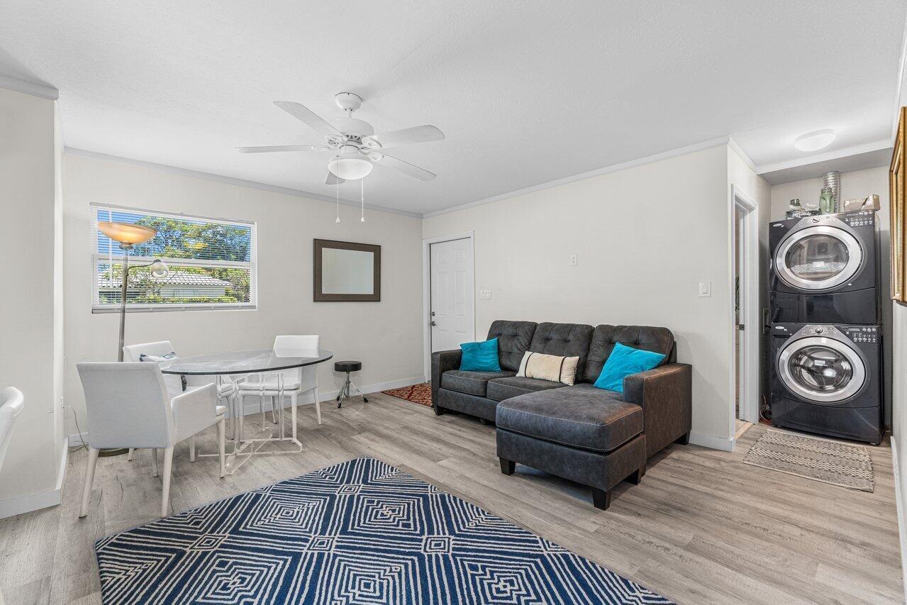 124 MAYFIELD #W, Lantana FL 33462