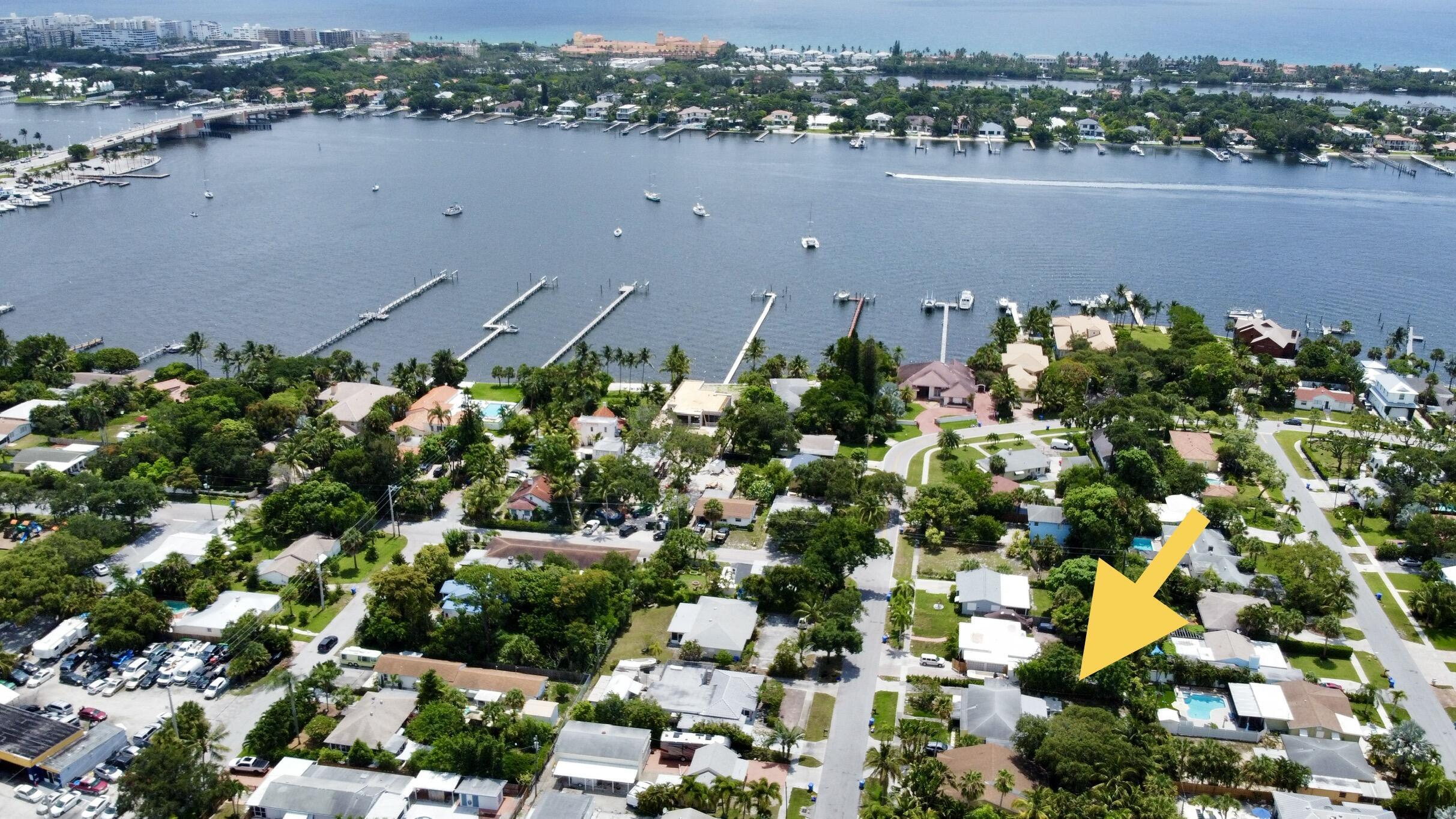 124 MAYFIELD #W, Lantana FL 33462