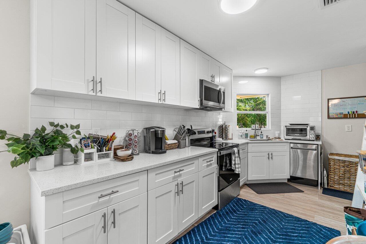 124 MAYFIELD #W, Lantana FL 33462
