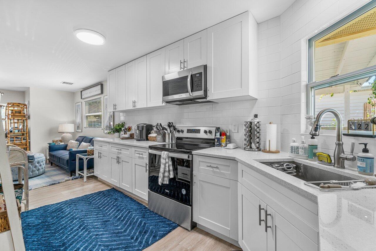 124 MAYFIELD #W, Lantana FL 33462