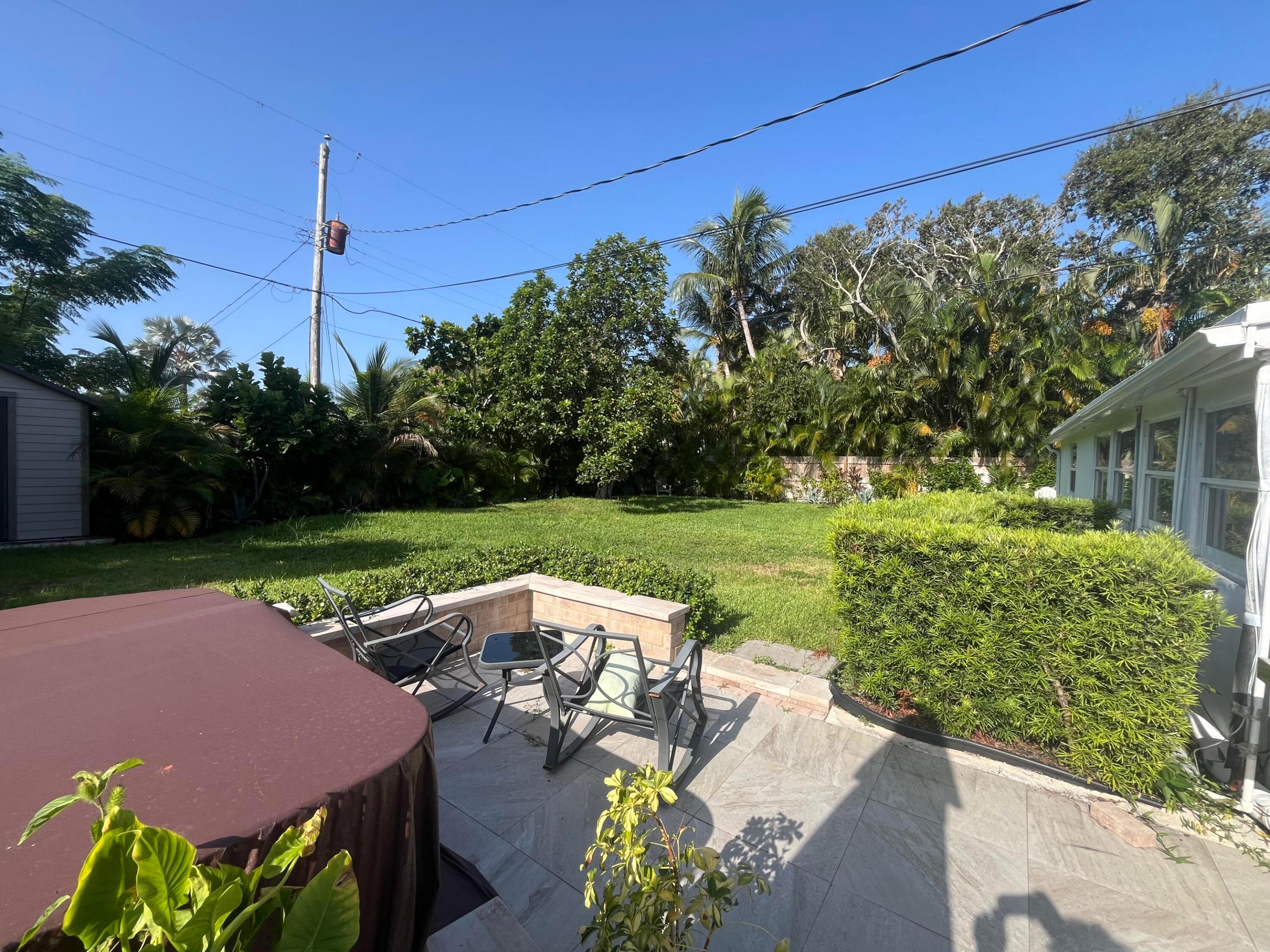 124 MAYFIELD #W, Lantana FL 33462