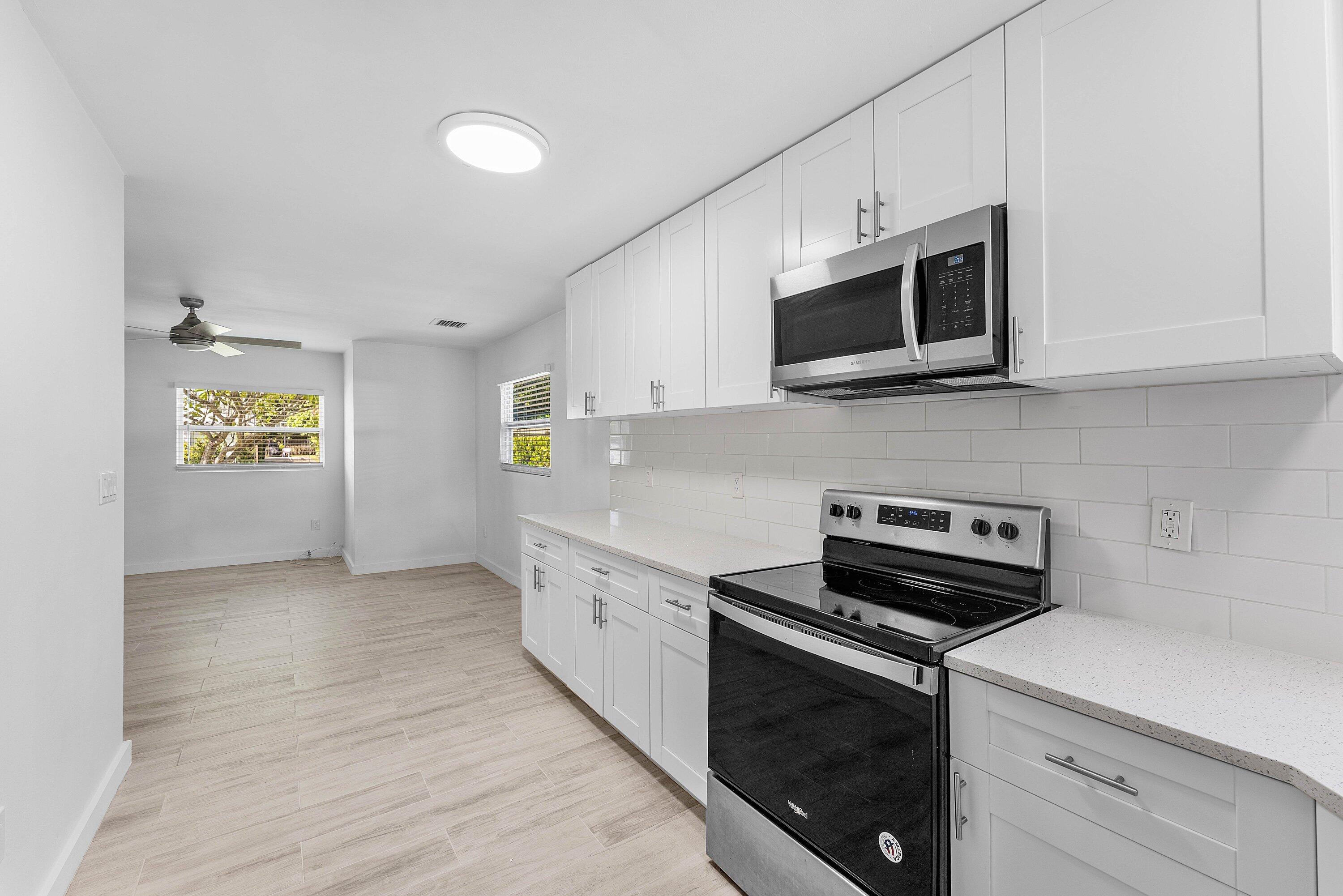 124 MAYFIELD #W, Lantana FL 33462