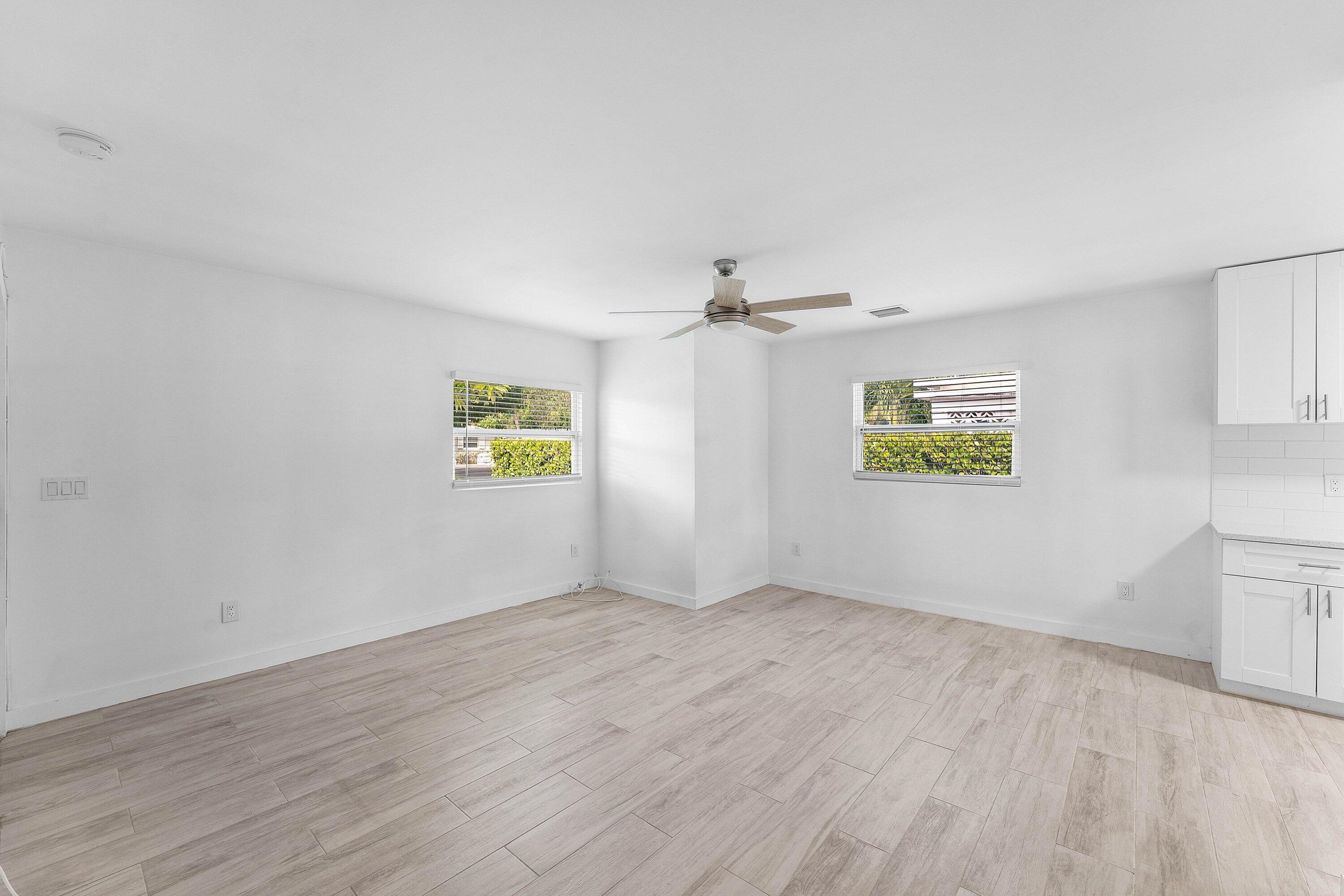 124 MAYFIELD #W, Lantana FL 33462