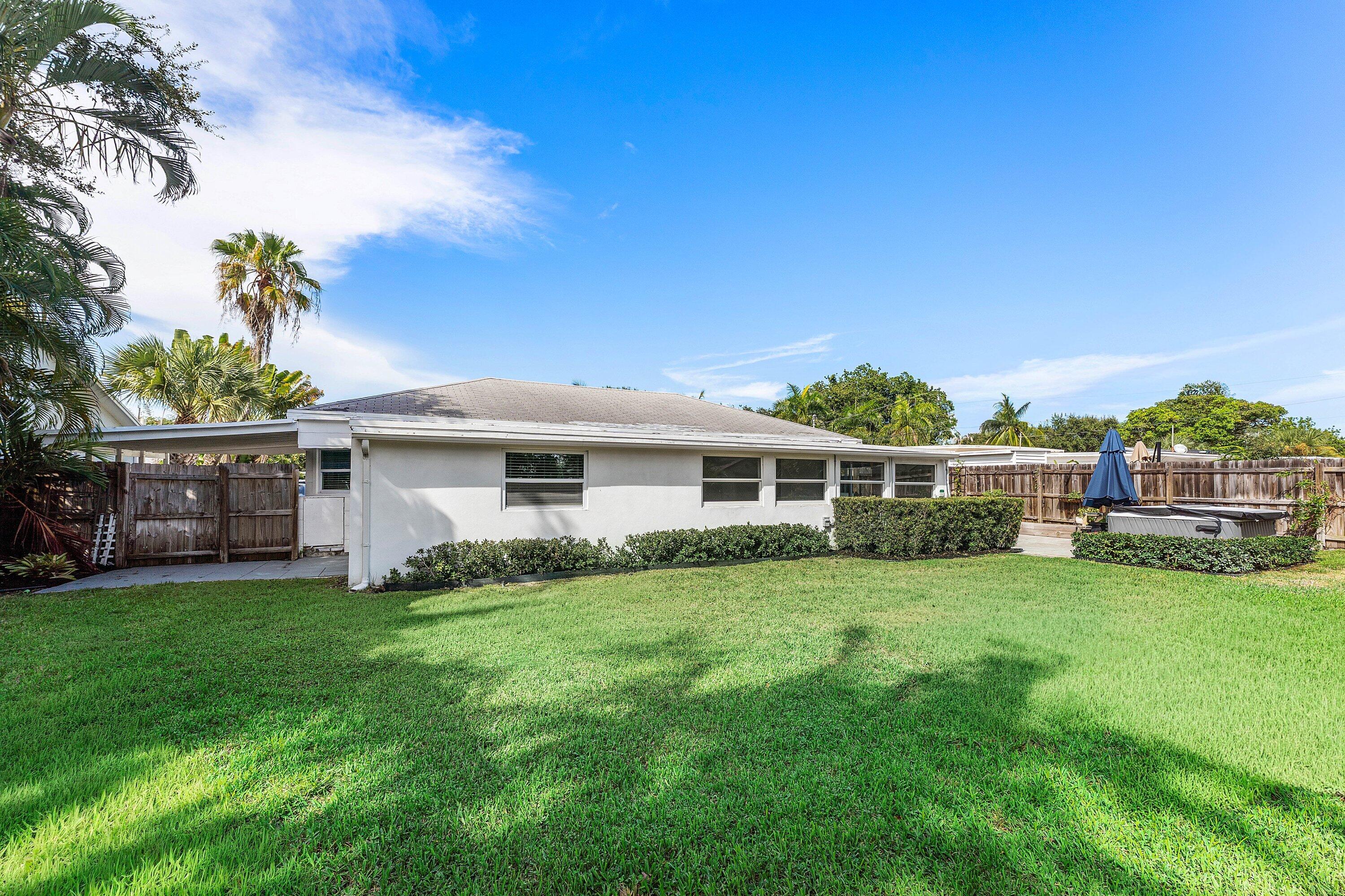124 MAYFIELD #W, Lantana FL 33462