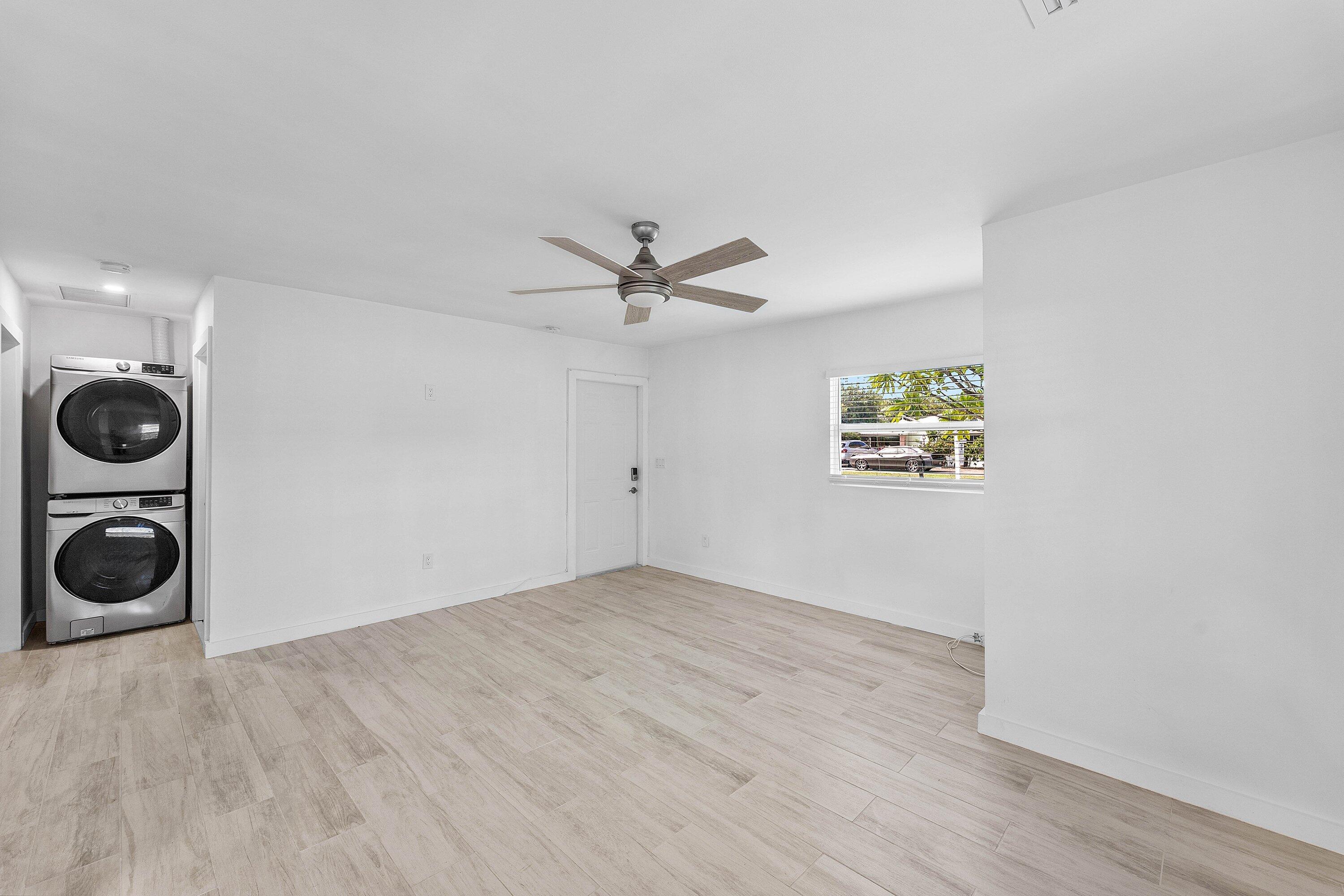124 MAYFIELD #W, Lantana FL 33462