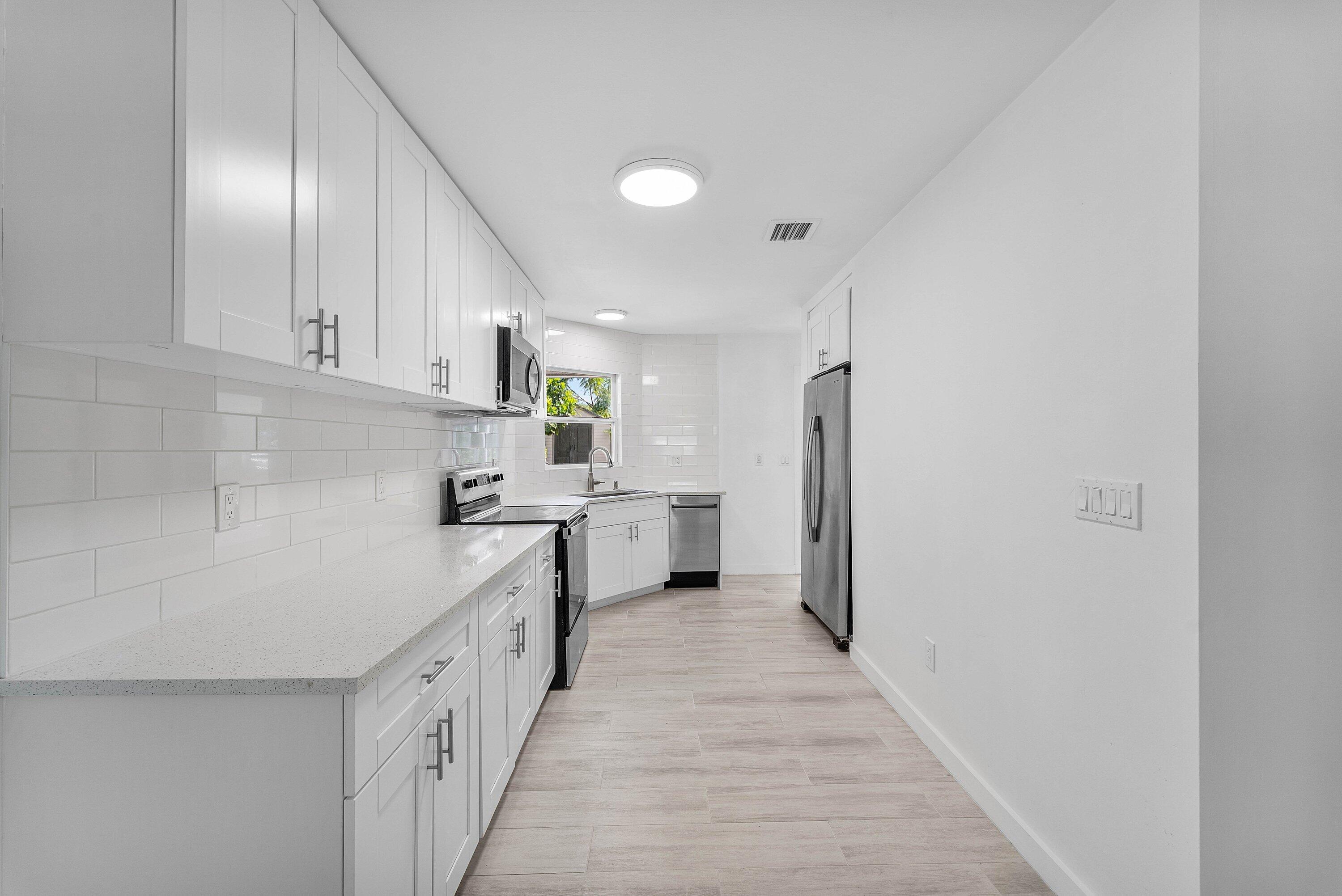 124 MAYFIELD #W, Lantana FL 33462