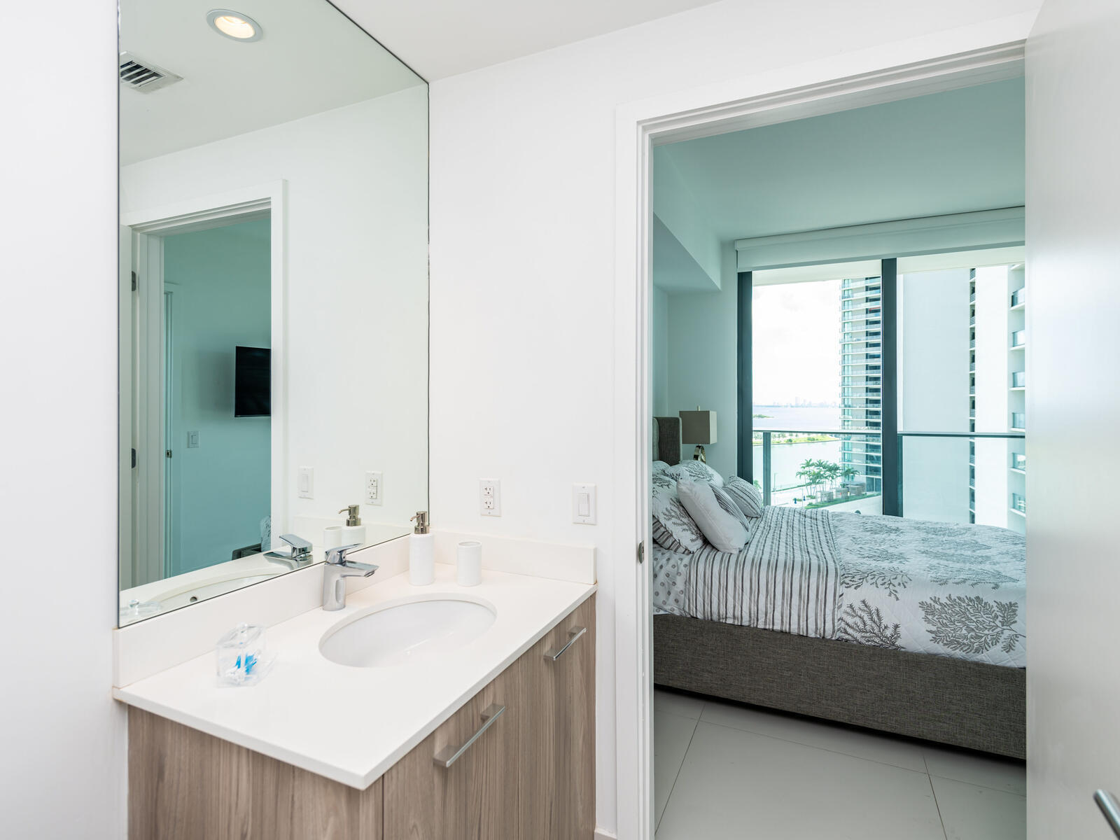 501 NE 31st #1506, Miami FL 33137