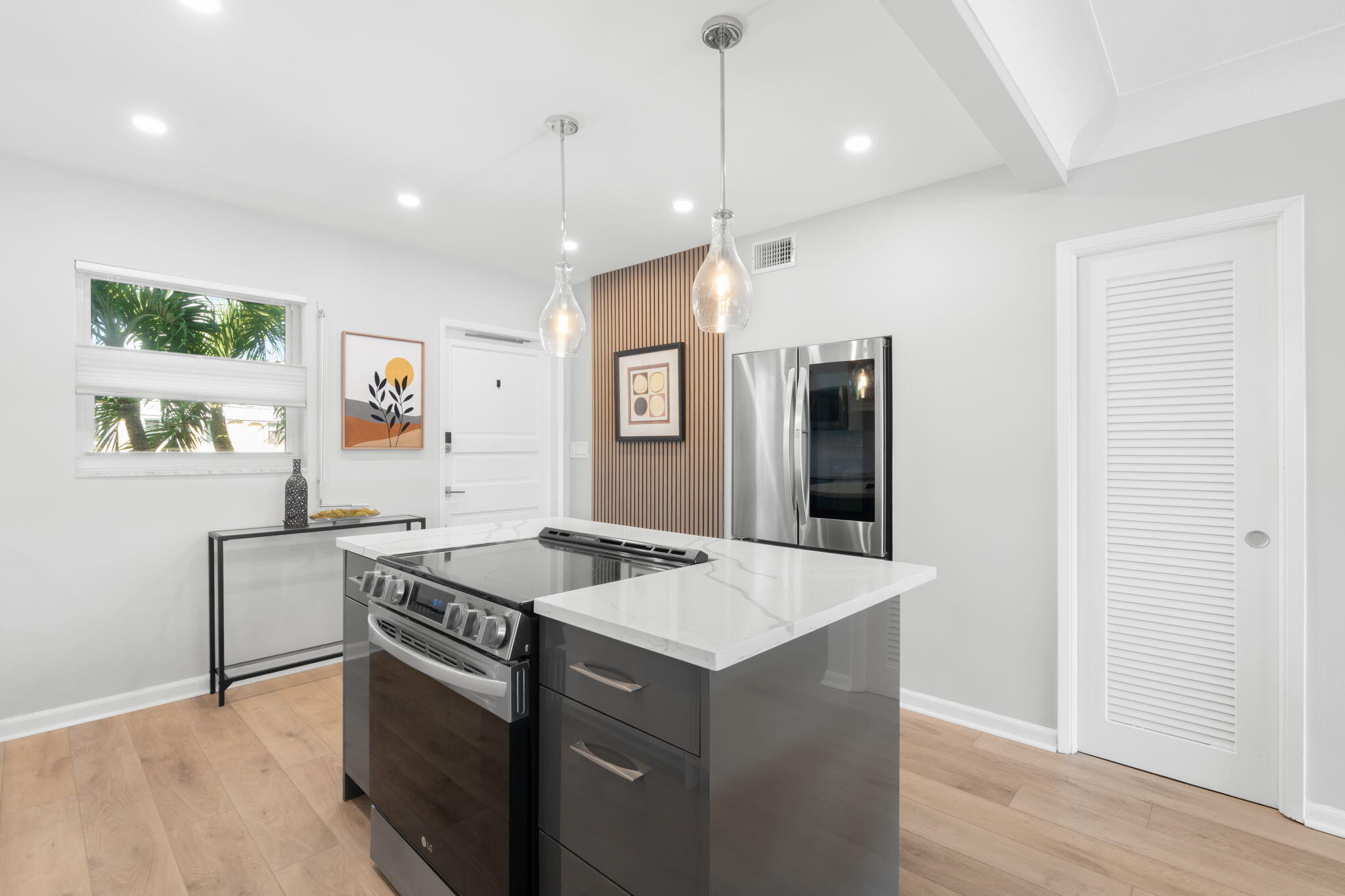 2758 NE 30th #3B, Lighthouse Point FL 33064