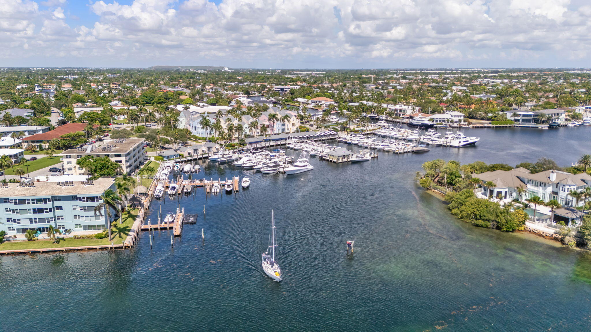 2758 NE 30th #3B, Lighthouse Point FL 33064