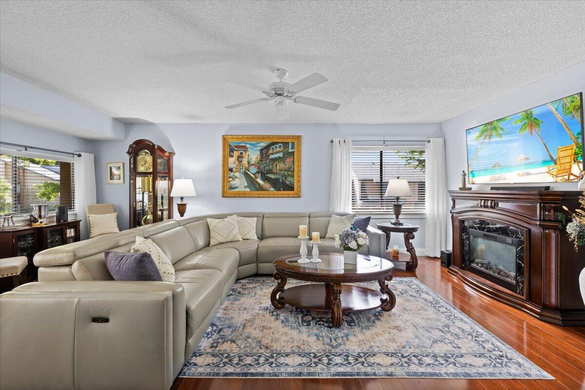 130 WIMBLEDON LAKE, Plantation FL 33324