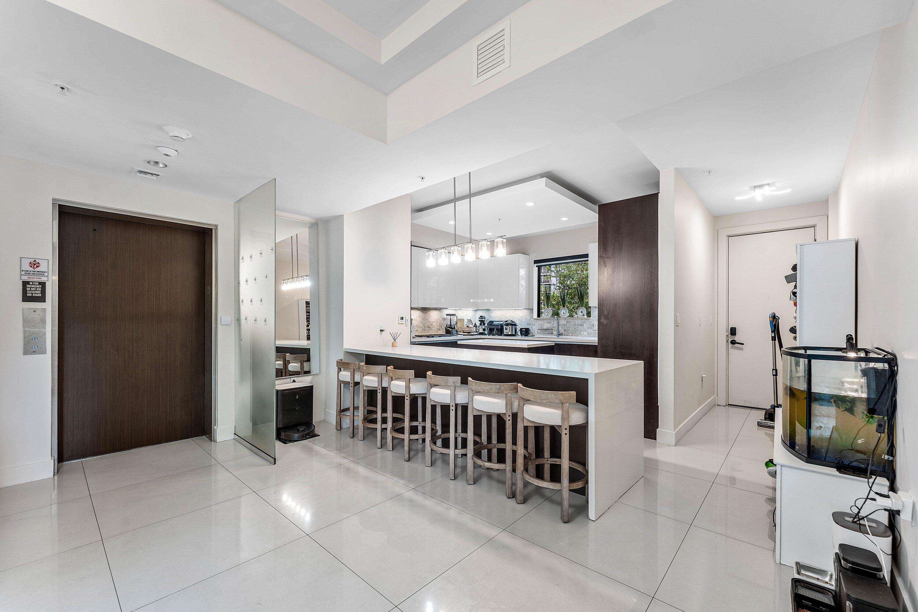 3040 N Ocean #N101, Fort Lauderdale FL 33308