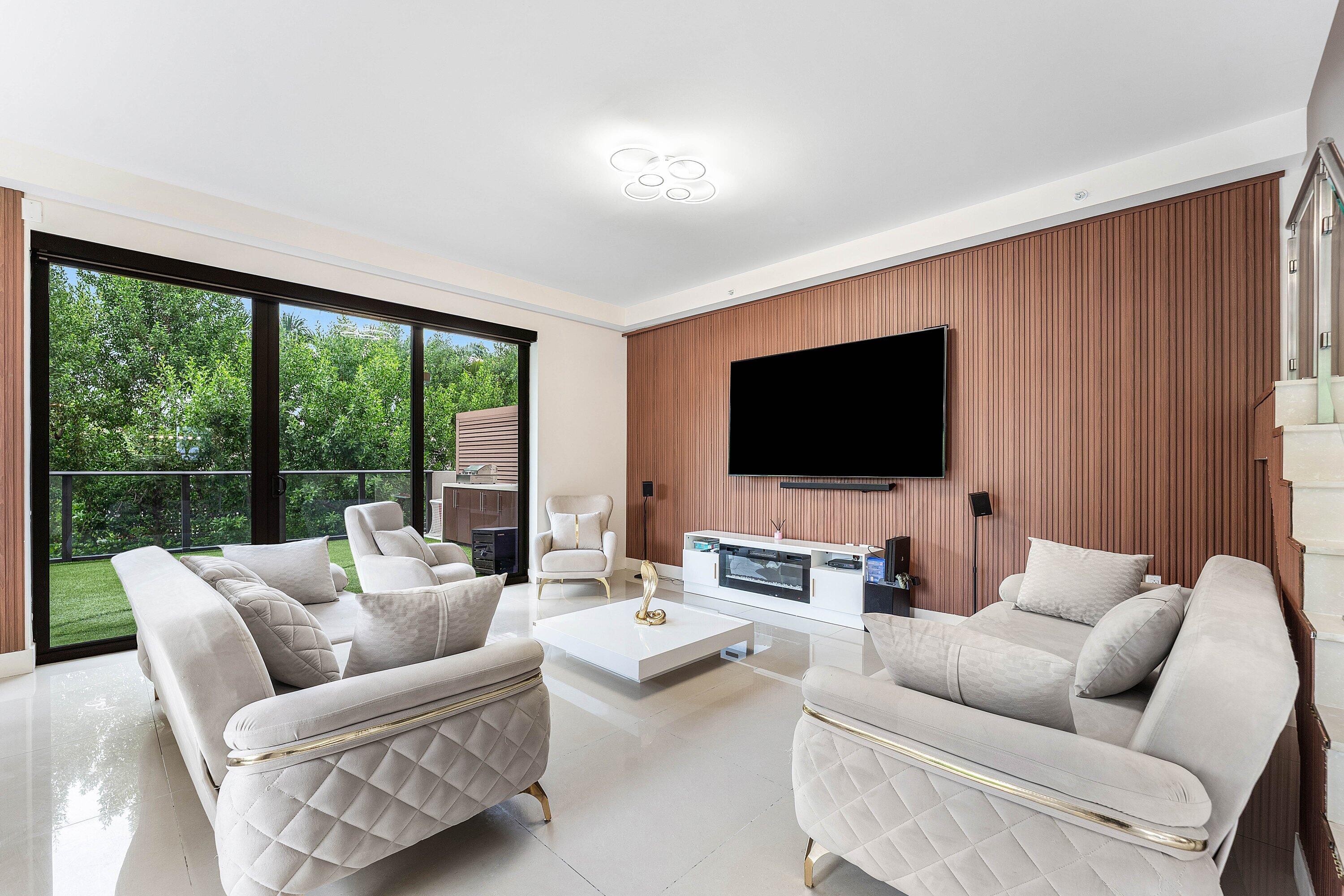 3040 N Ocean #N101, Fort Lauderdale FL 33308