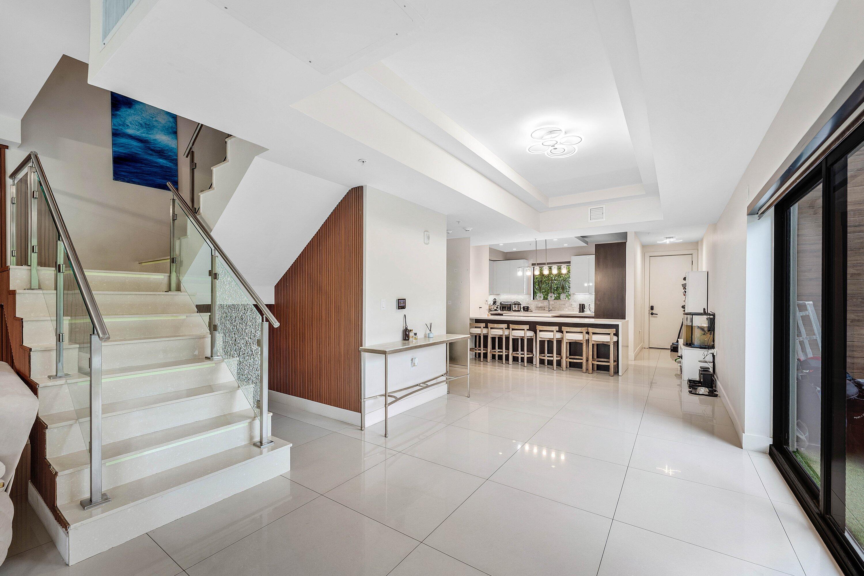 3040 N Ocean #N101, Fort Lauderdale FL 33308