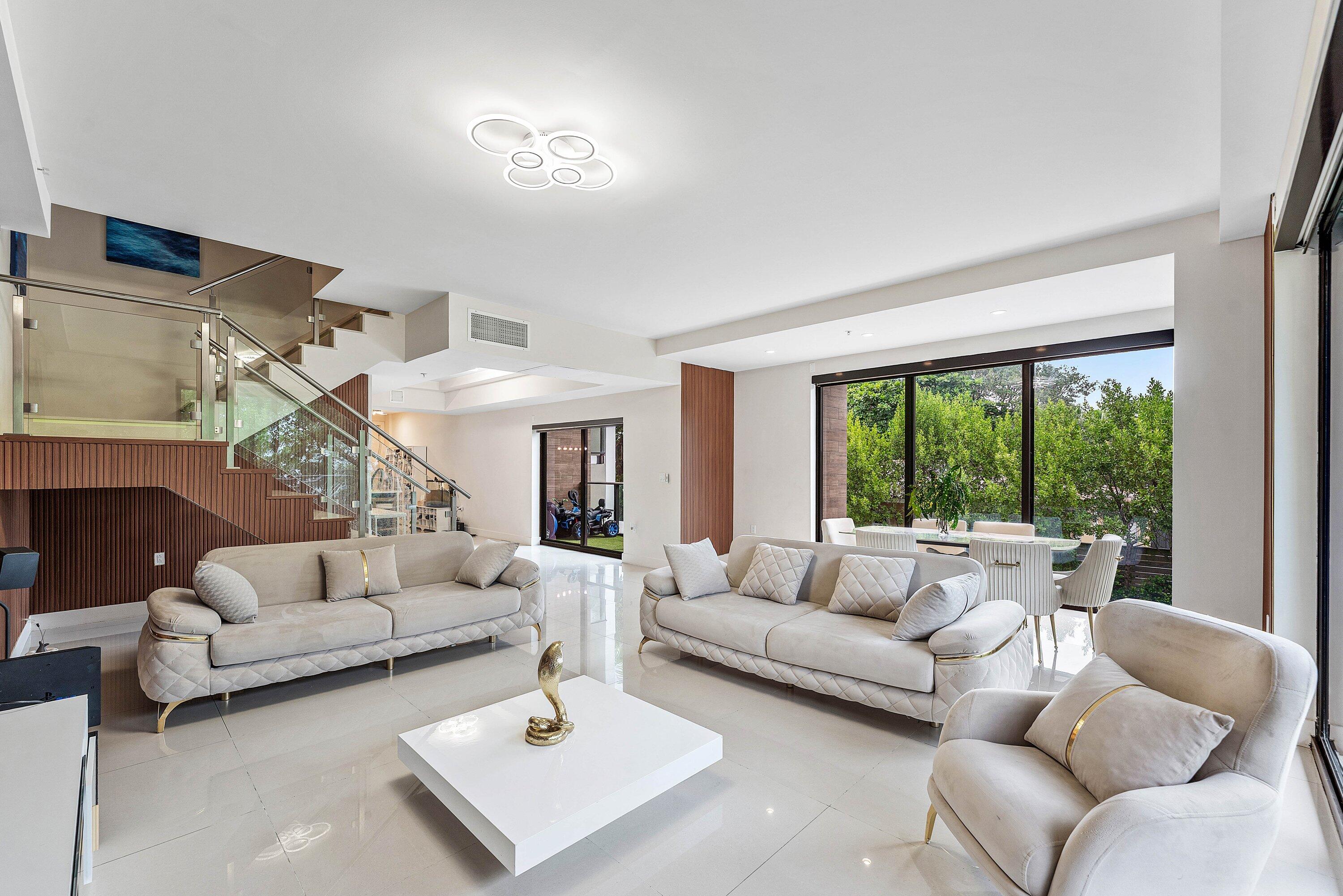 3040 N Ocean #N101, Fort Lauderdale FL 33308