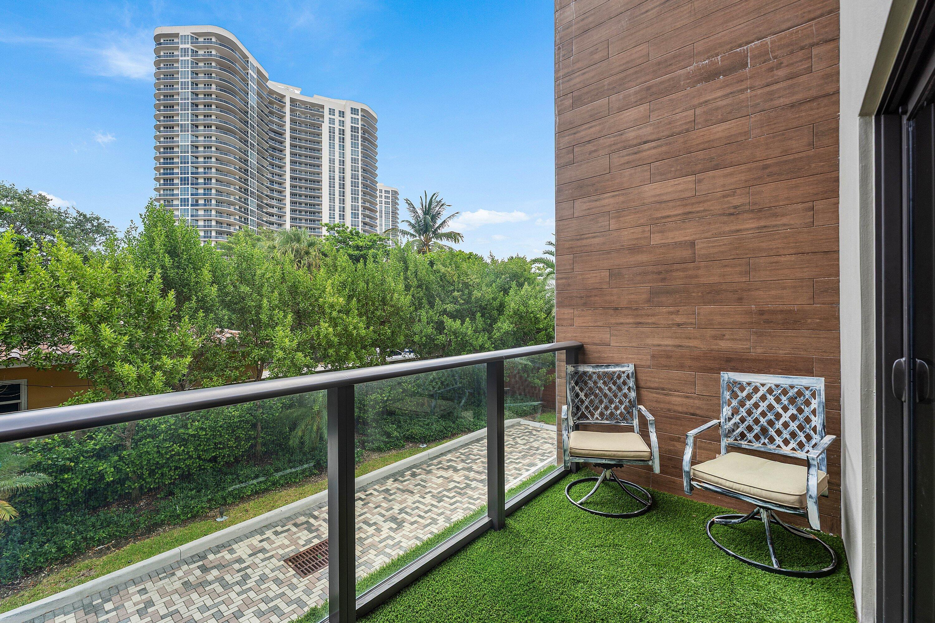 3040 N Ocean #N101, Fort Lauderdale FL 33308