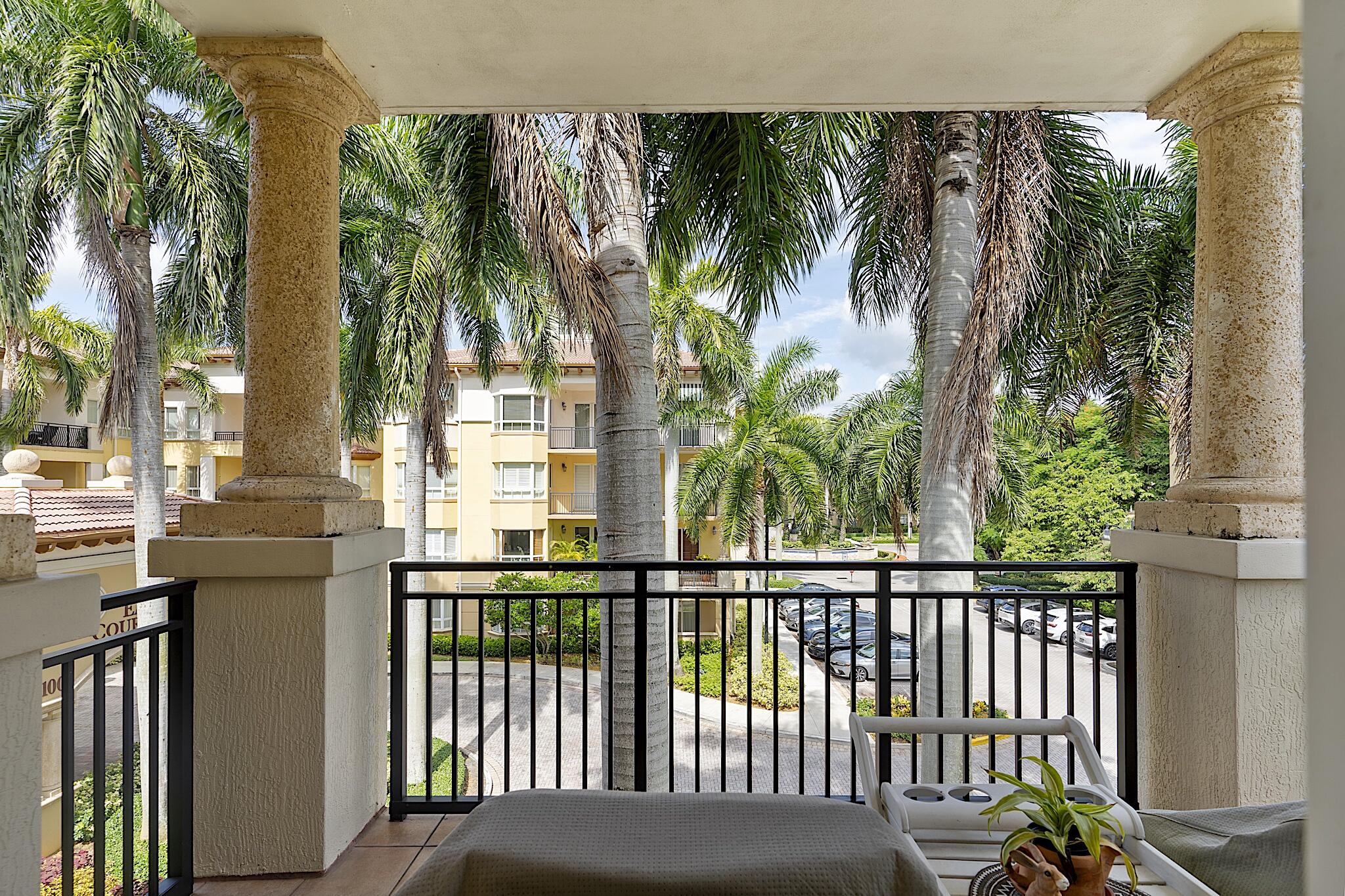 16100 EMERALD ESTATES #397, Weston FL 33331