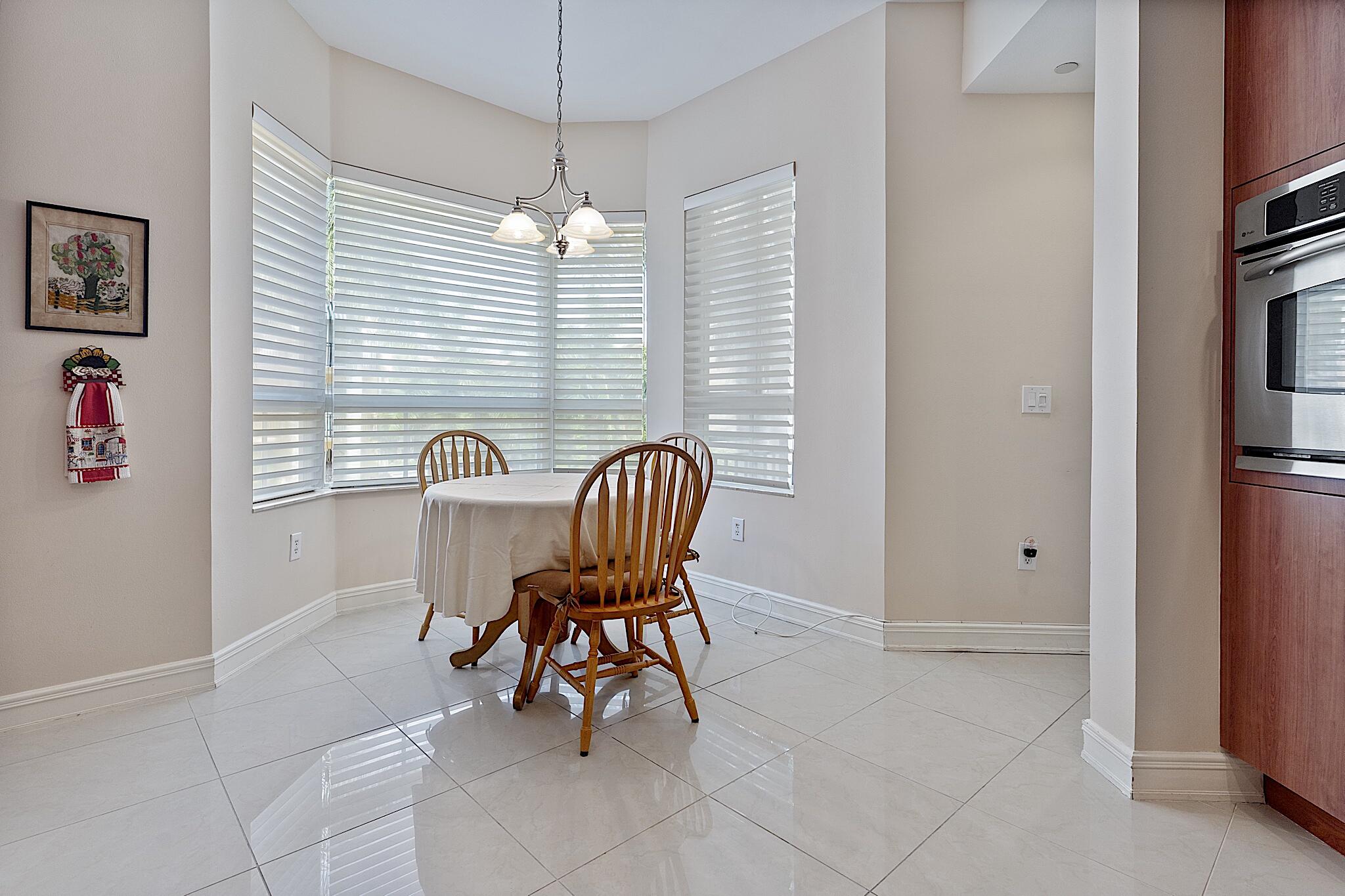 16100 EMERALD ESTATES #397, Weston FL 33331