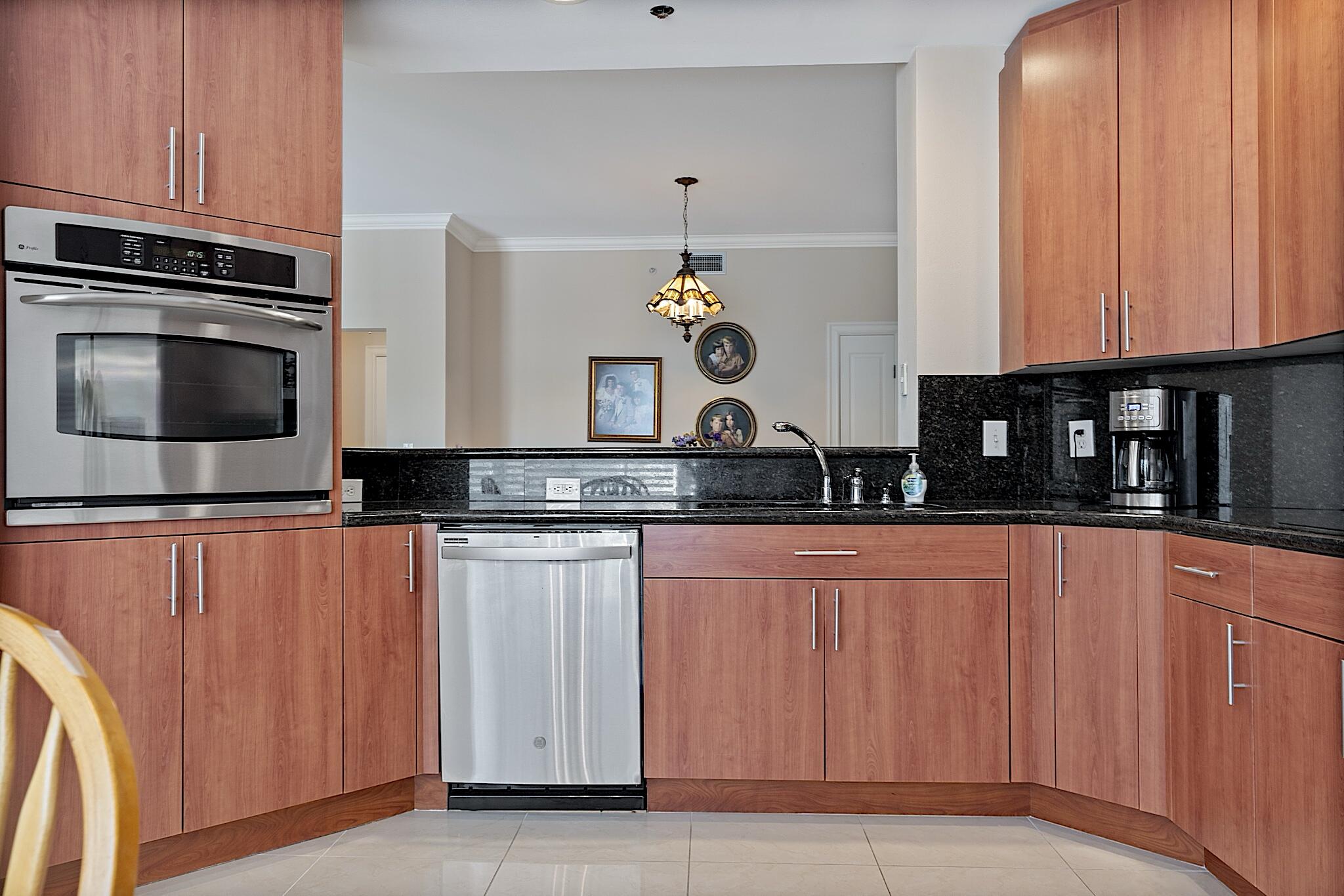 16100 EMERALD ESTATES #397, Weston FL 33331