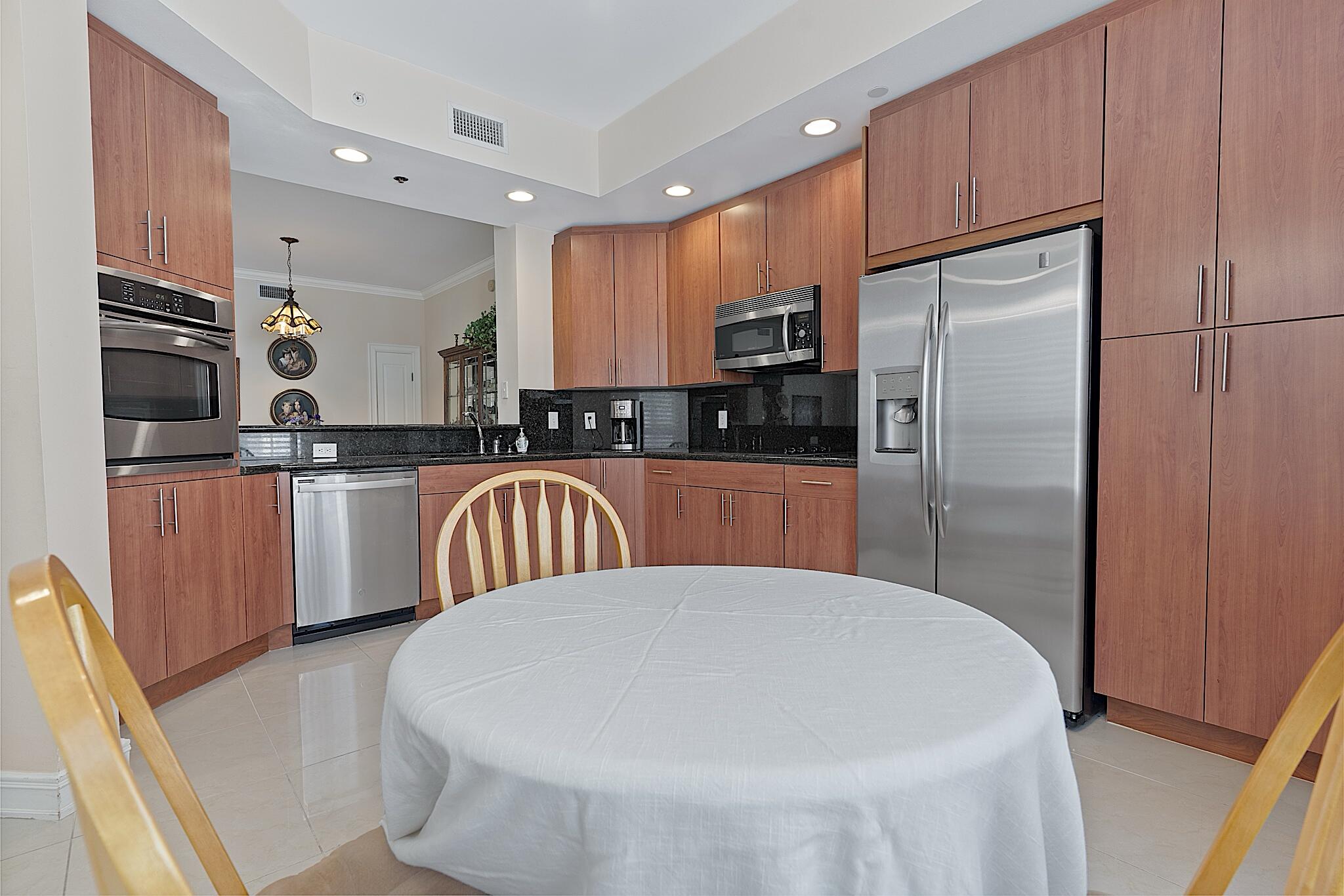 16100 EMERALD ESTATES #397, Weston FL 33331