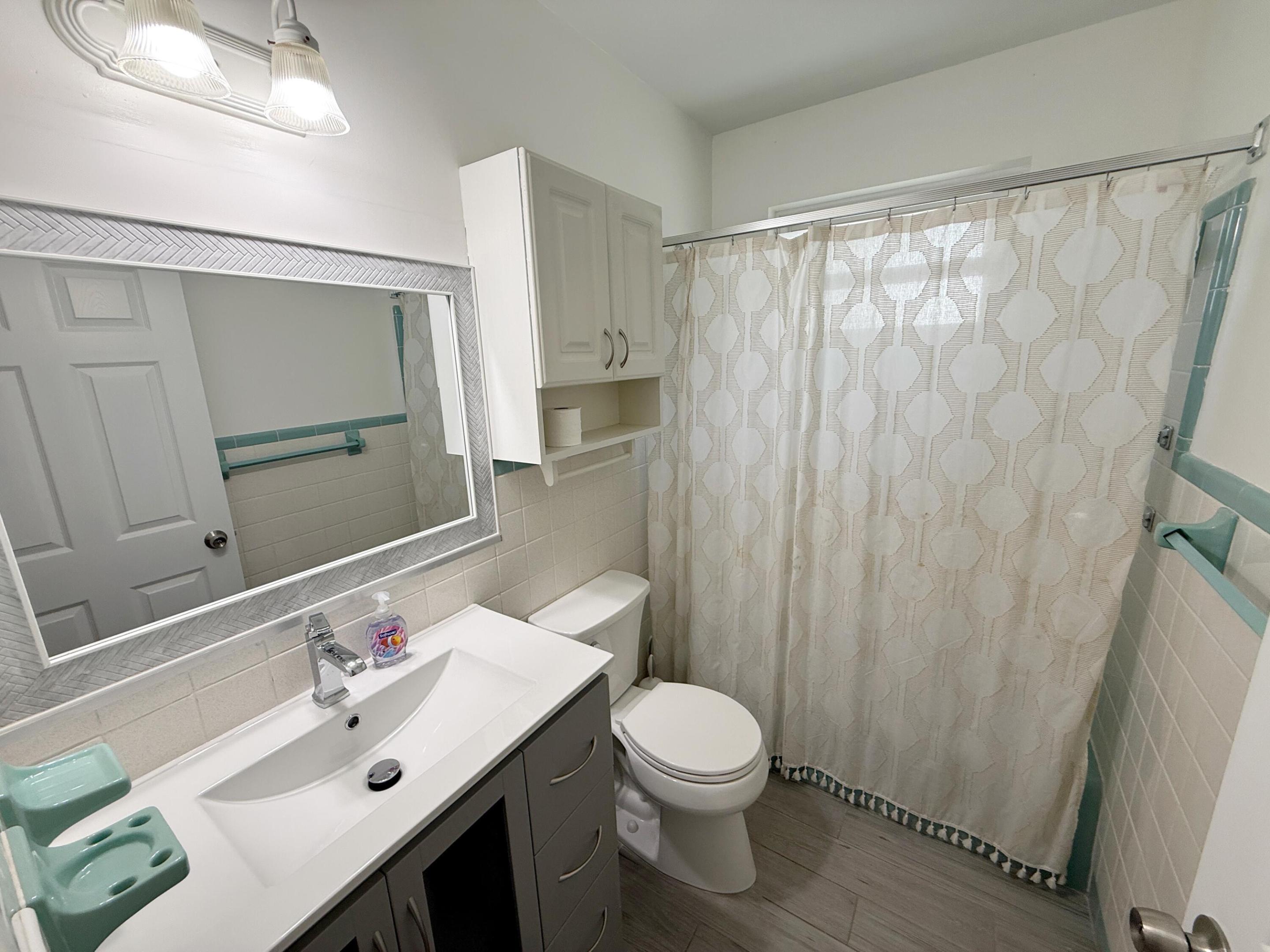 16 Ridgewood, Tequesta FL 33469