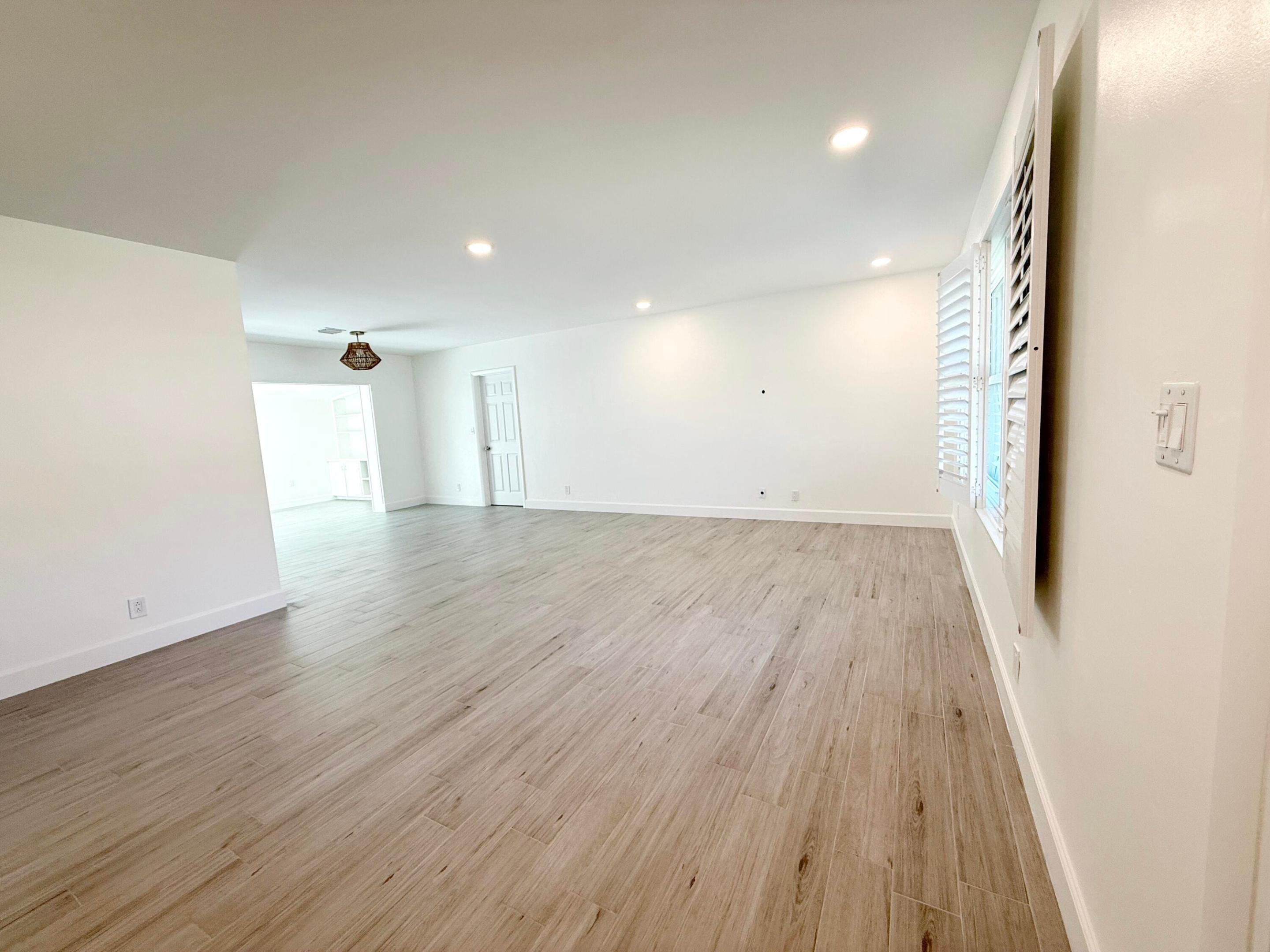 16 Ridgewood, Tequesta FL 33469