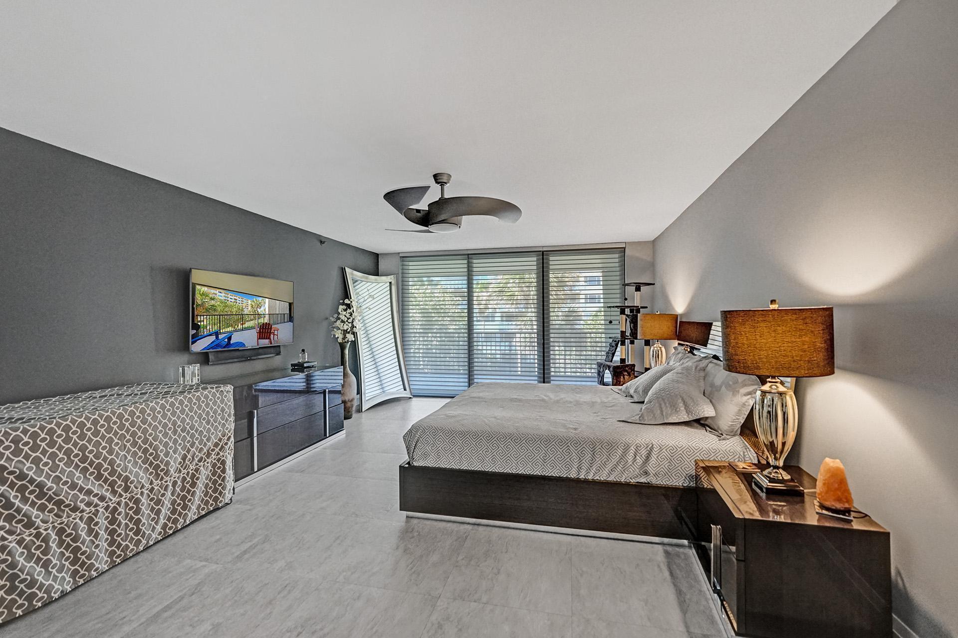 1167 Hillsboro Mile #206, Hillsboro Beach FL 33062
