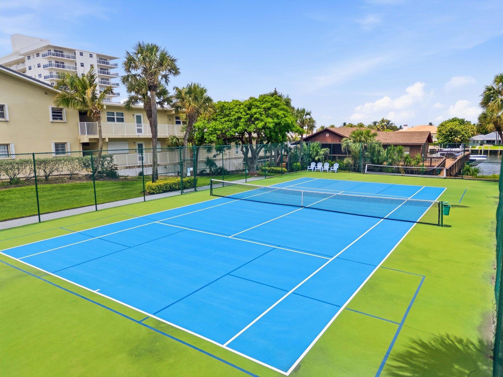 1167 Hillsboro Mile #206, Hillsboro Beach FL 33062