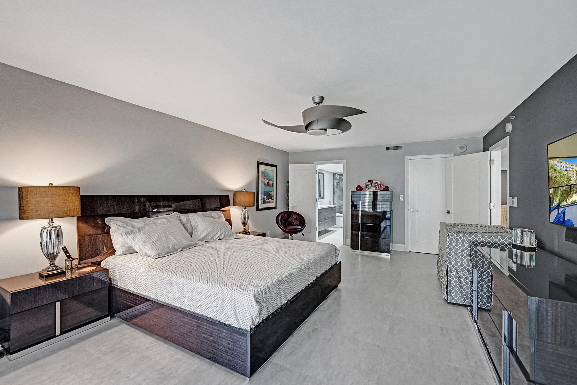 1167 Hillsboro Mile #206, Hillsboro Beach FL 33062