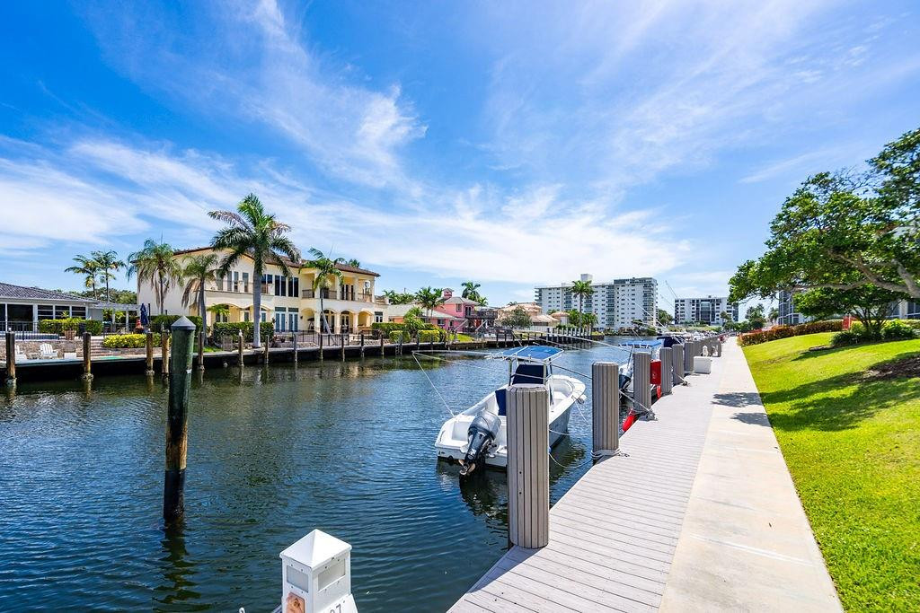 3175 NE 48TH #105, Lighthouse Point FL 33064
