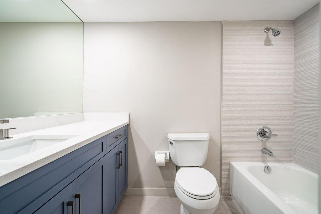 3175 NE 48TH #105, Lighthouse Point FL 33064