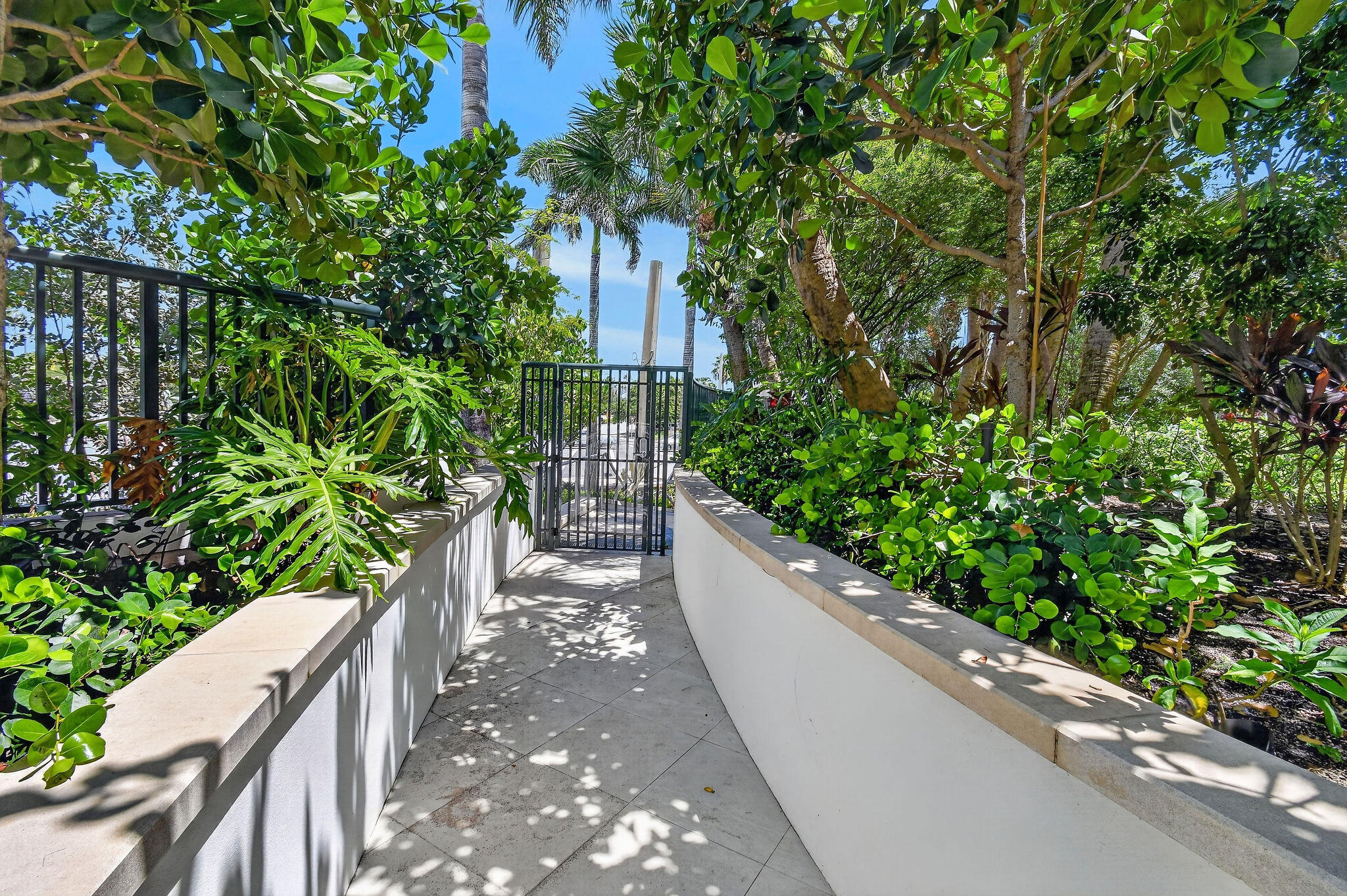 1 S Coastal #202, Jupiter FL 33477