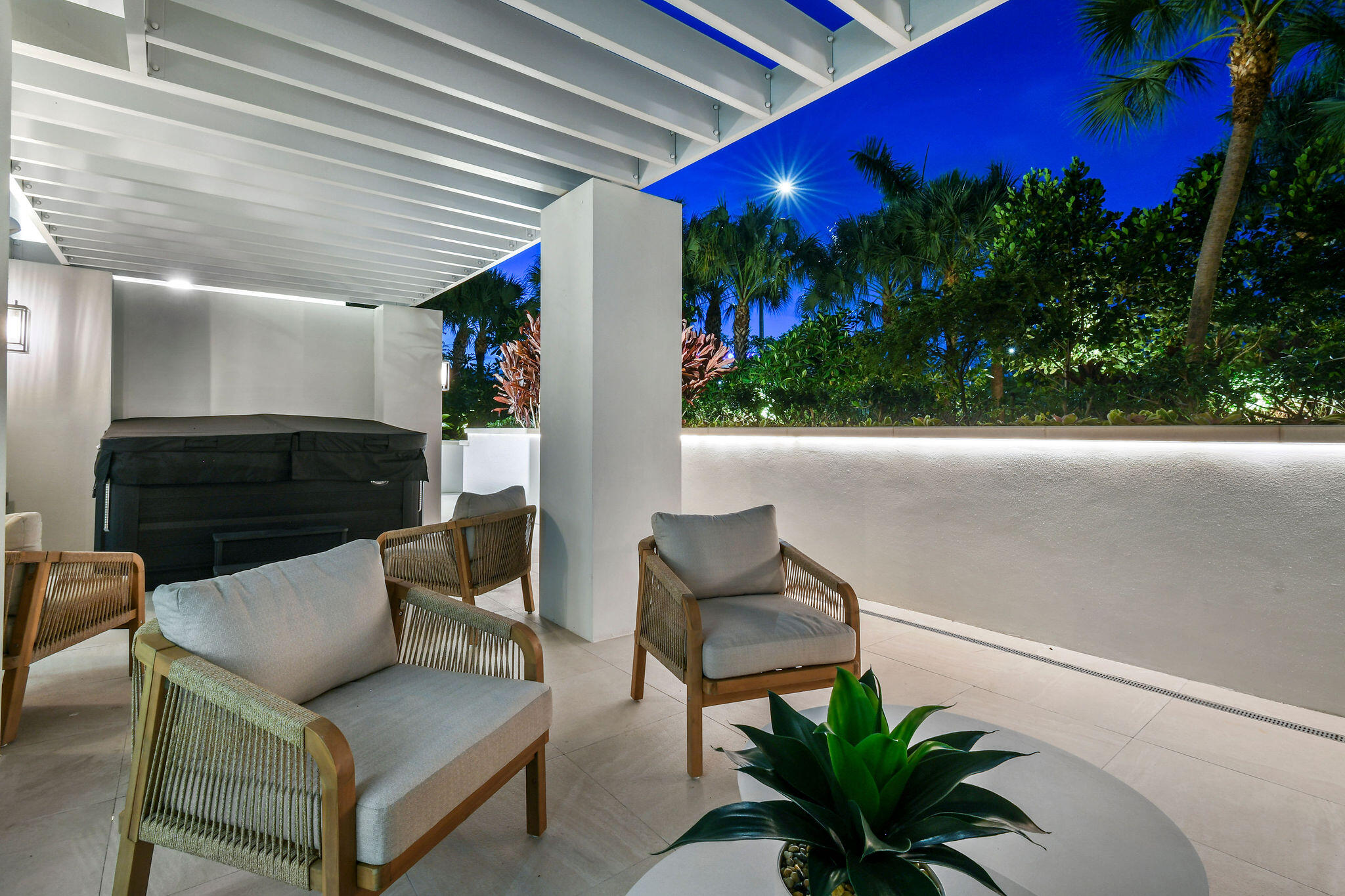 1 S Coastal #202, Jupiter FL 33477