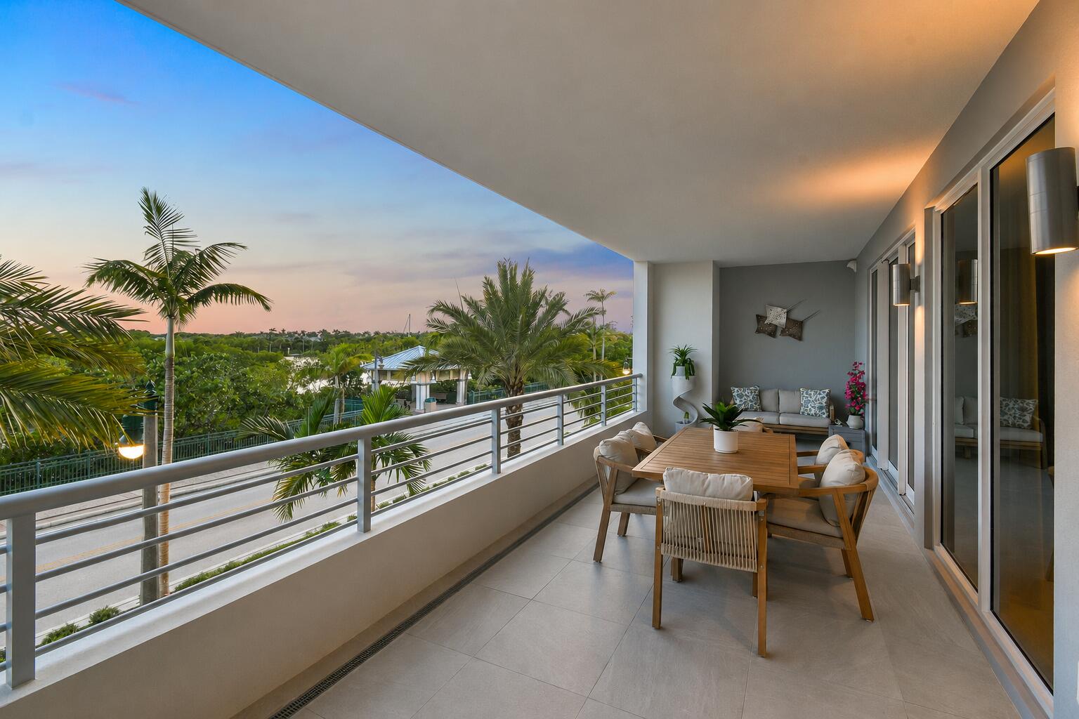 1 S Coastal #202, Jupiter FL 33477