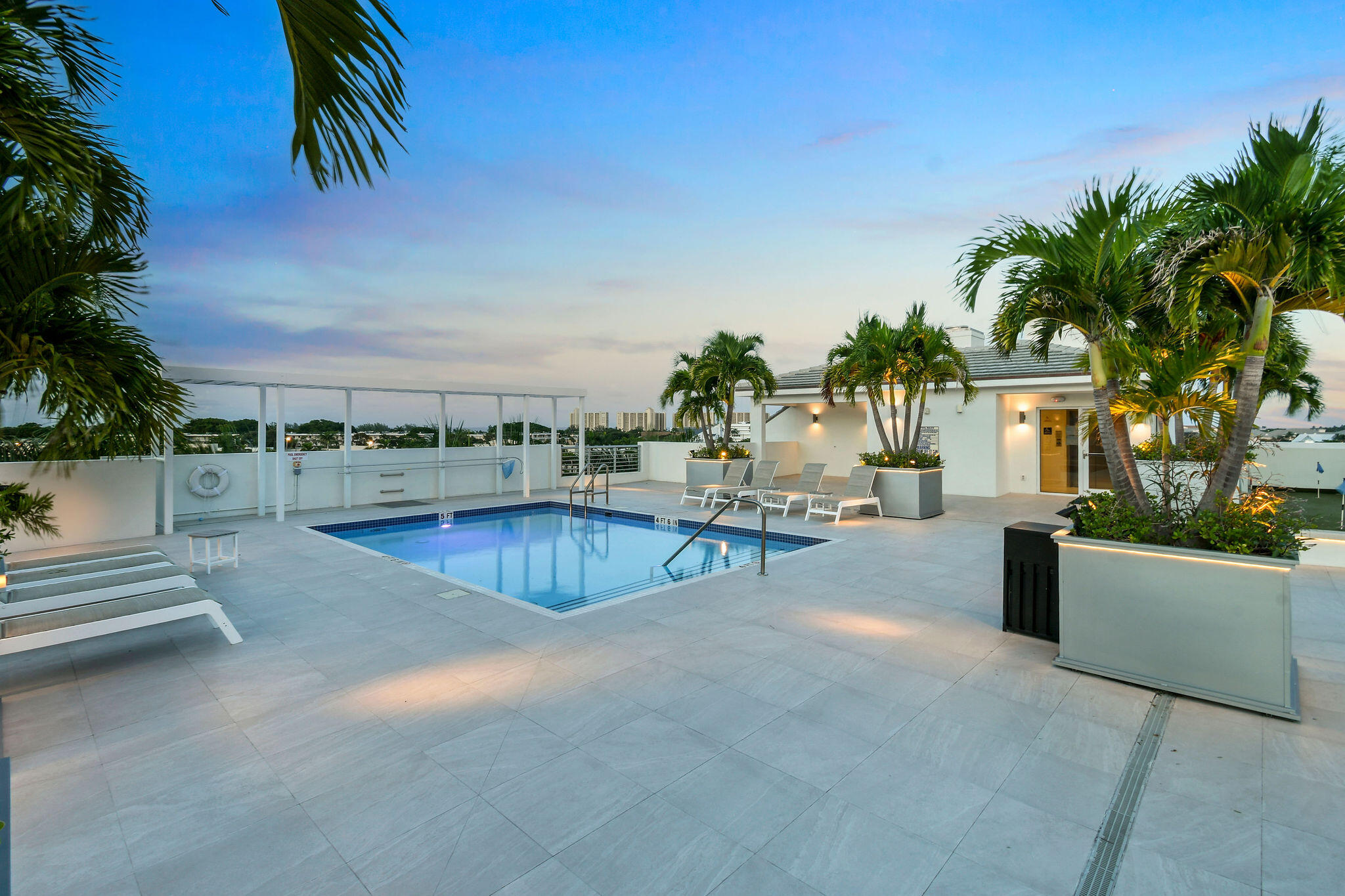 1 S Coastal #202, Jupiter FL 33477
