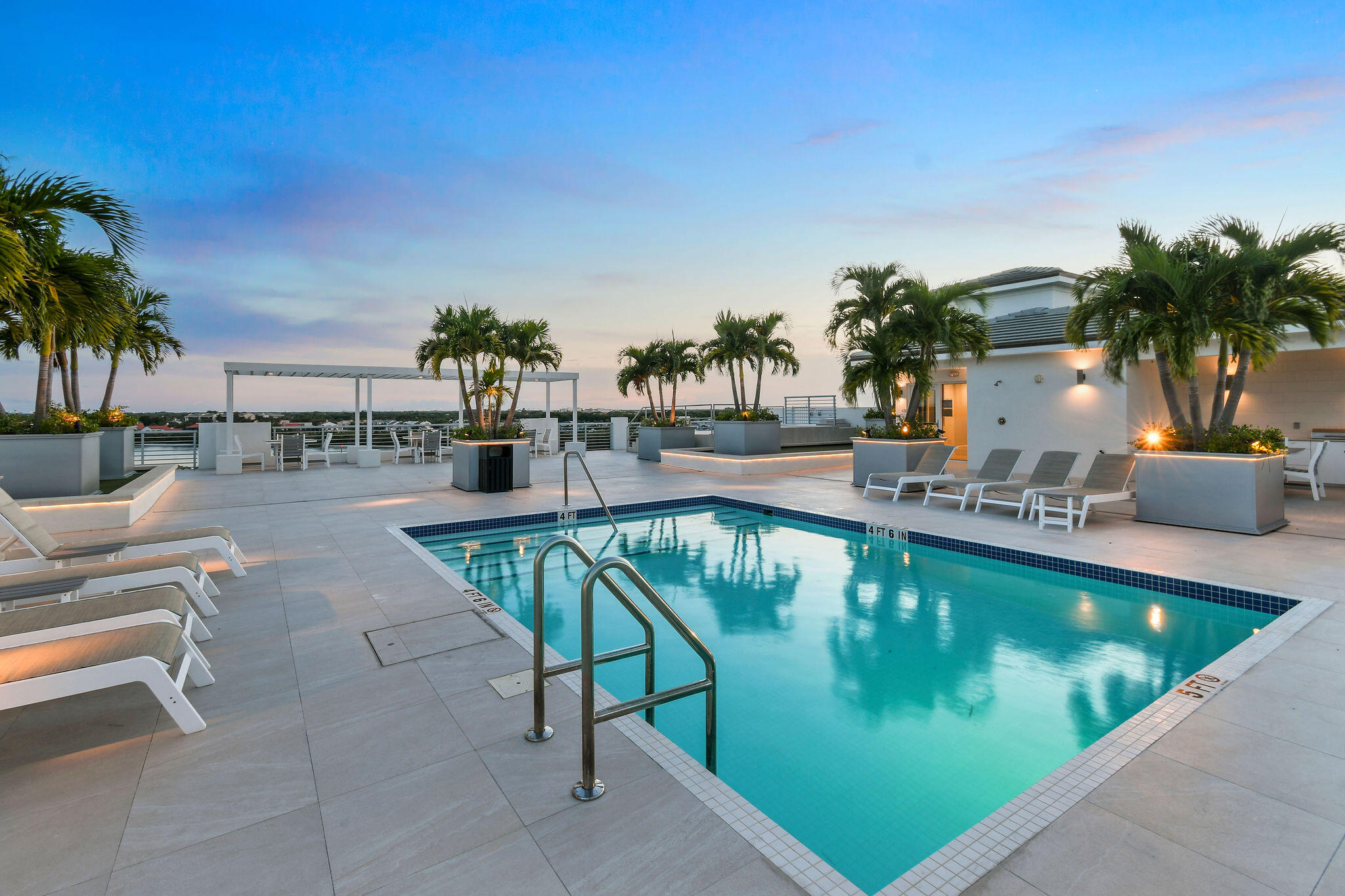 1 S Coastal #202, Jupiter FL 33477