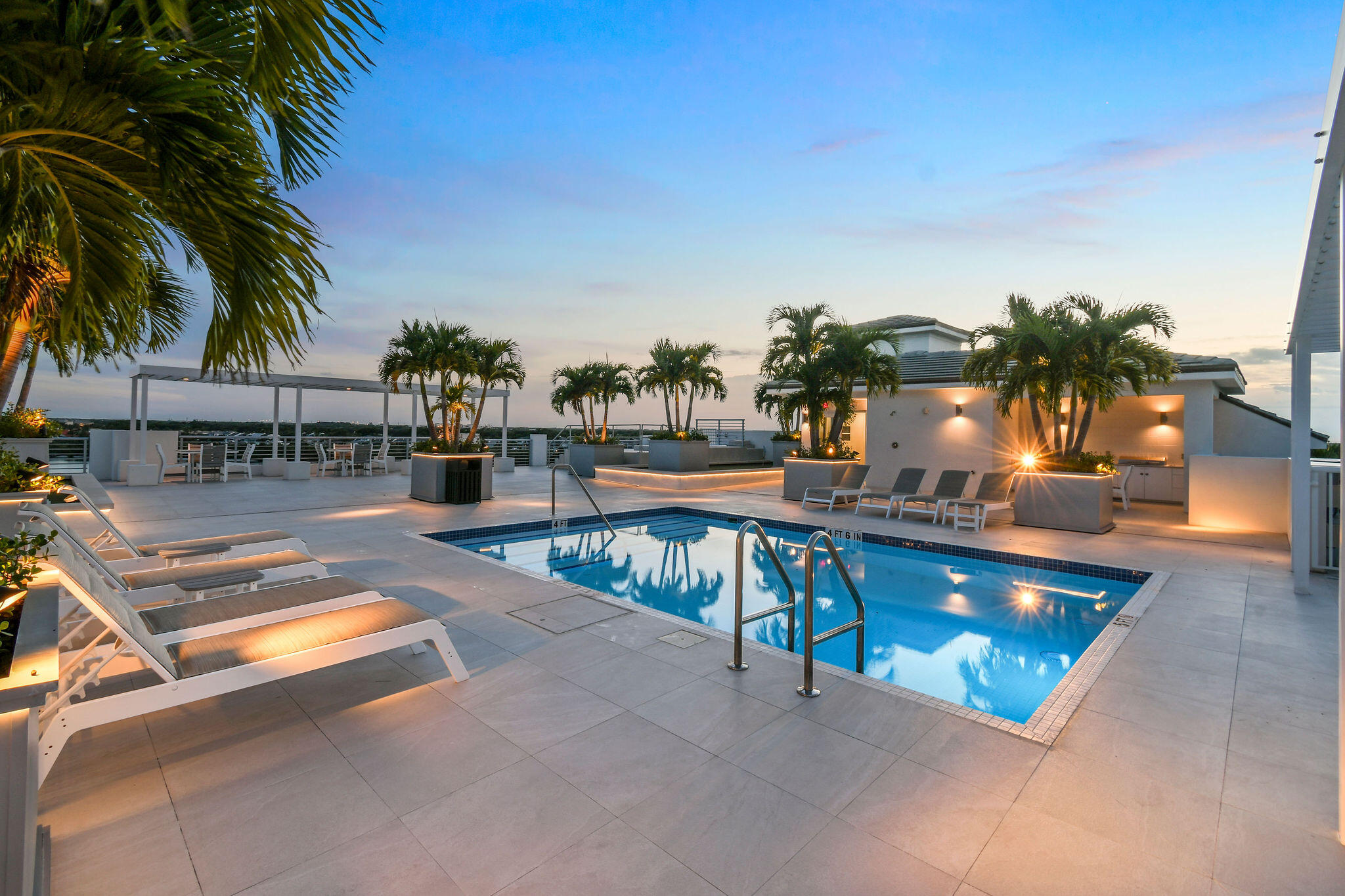 1 S Coastal #202, Jupiter FL 33477