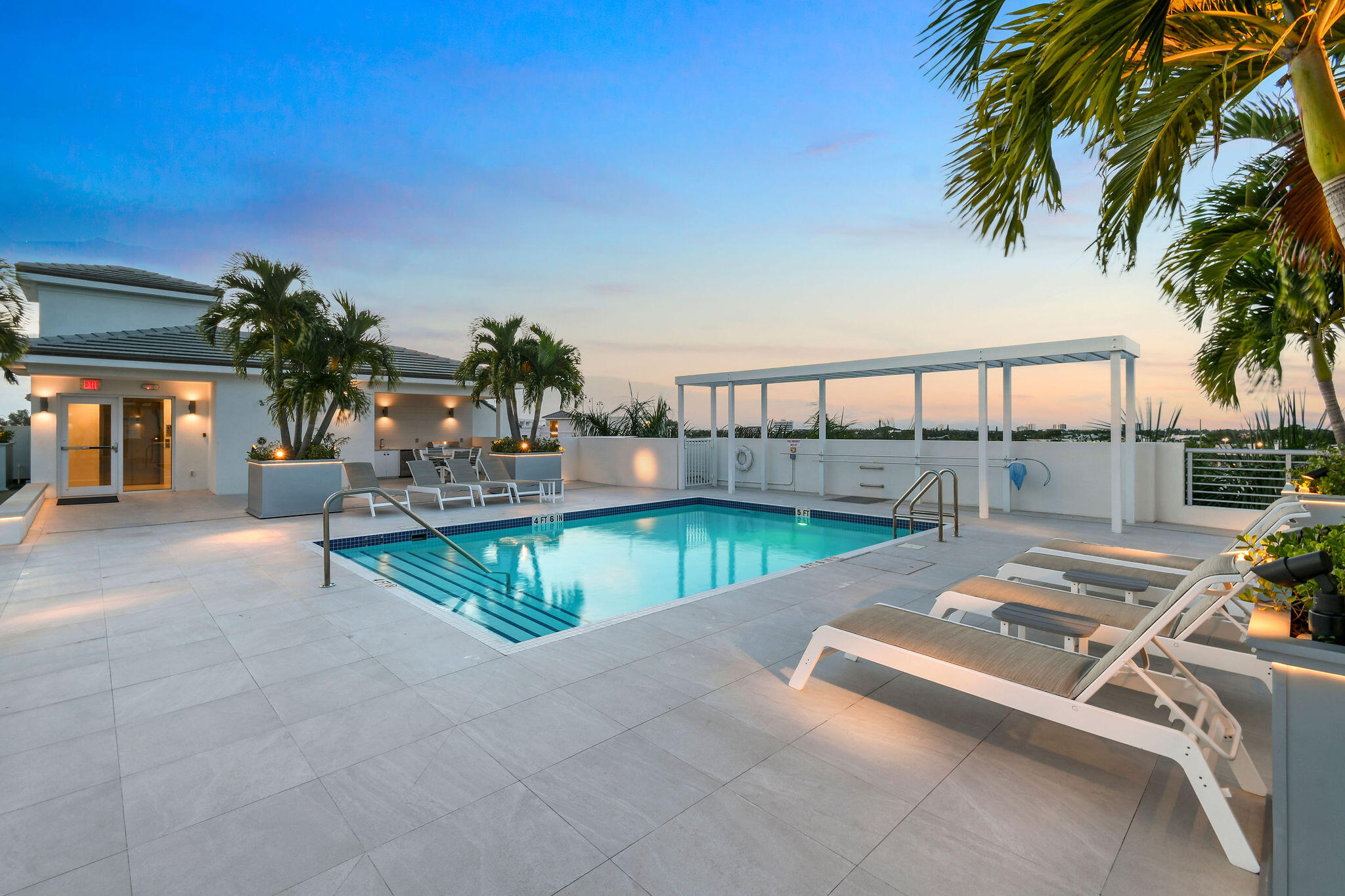 1 S Coastal #202, Jupiter FL 33477