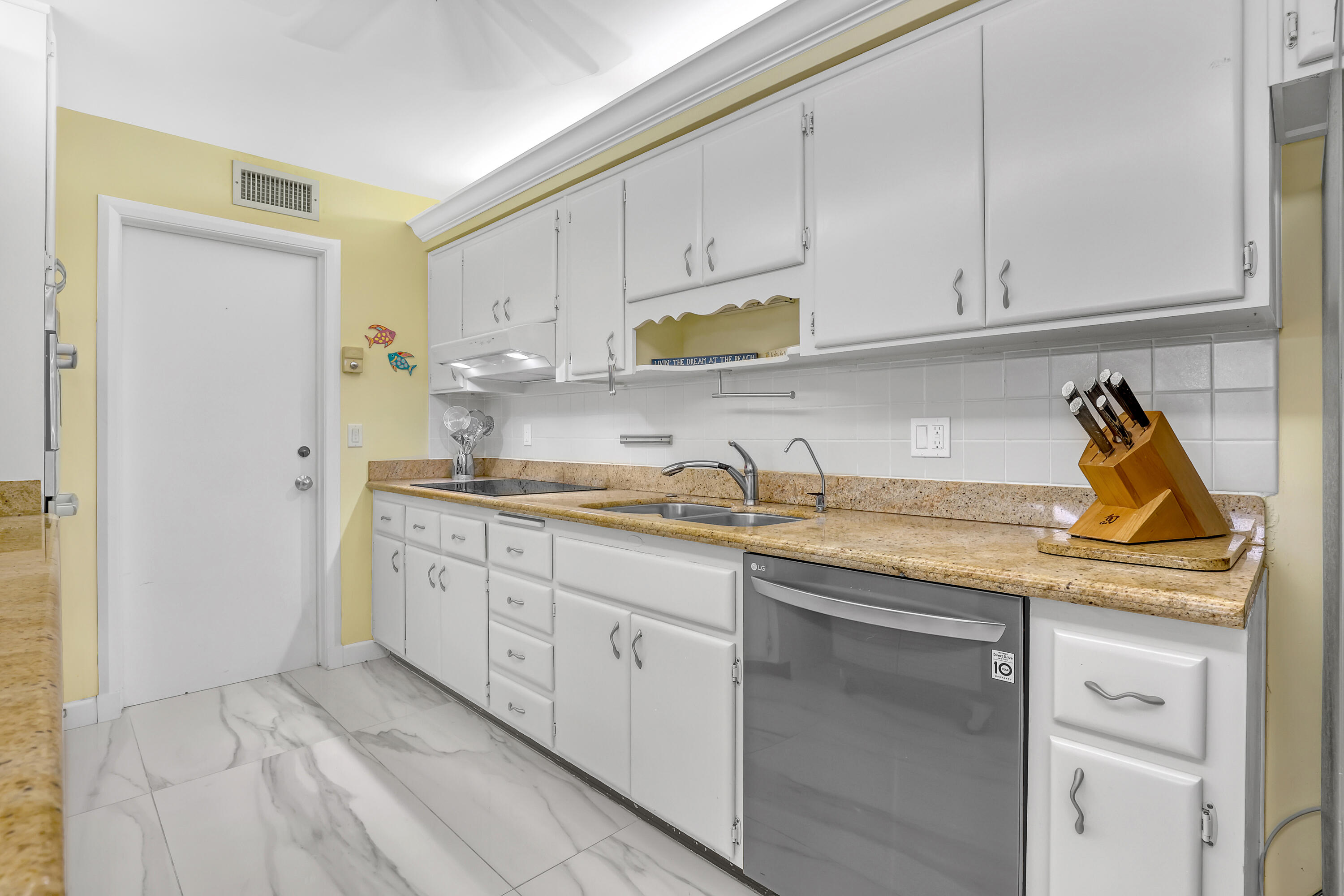 306 CASCADE, Palm Beach Shores FL 33404