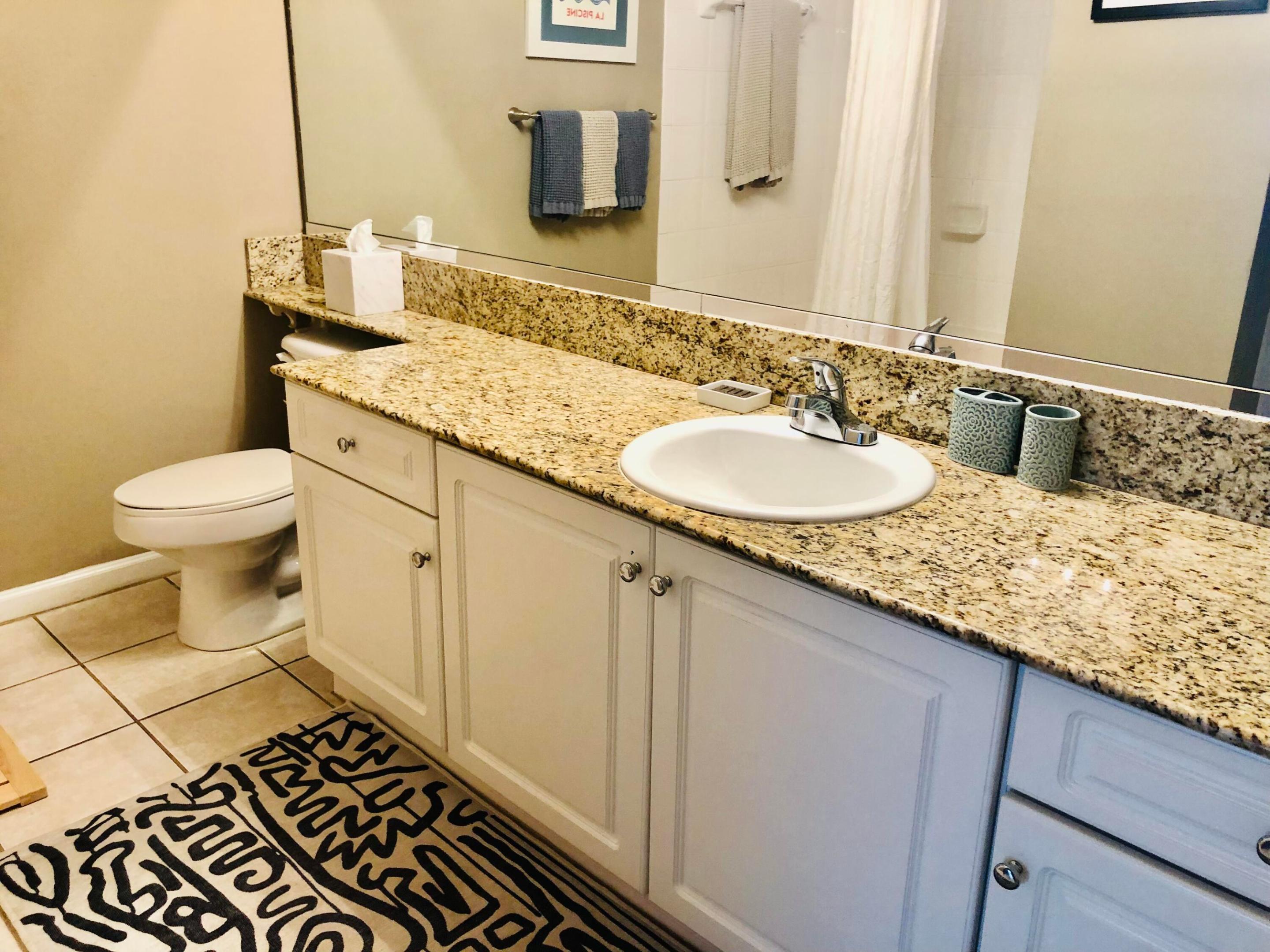 11750 SAINT ANDREWS #204, Wellington FL 33414