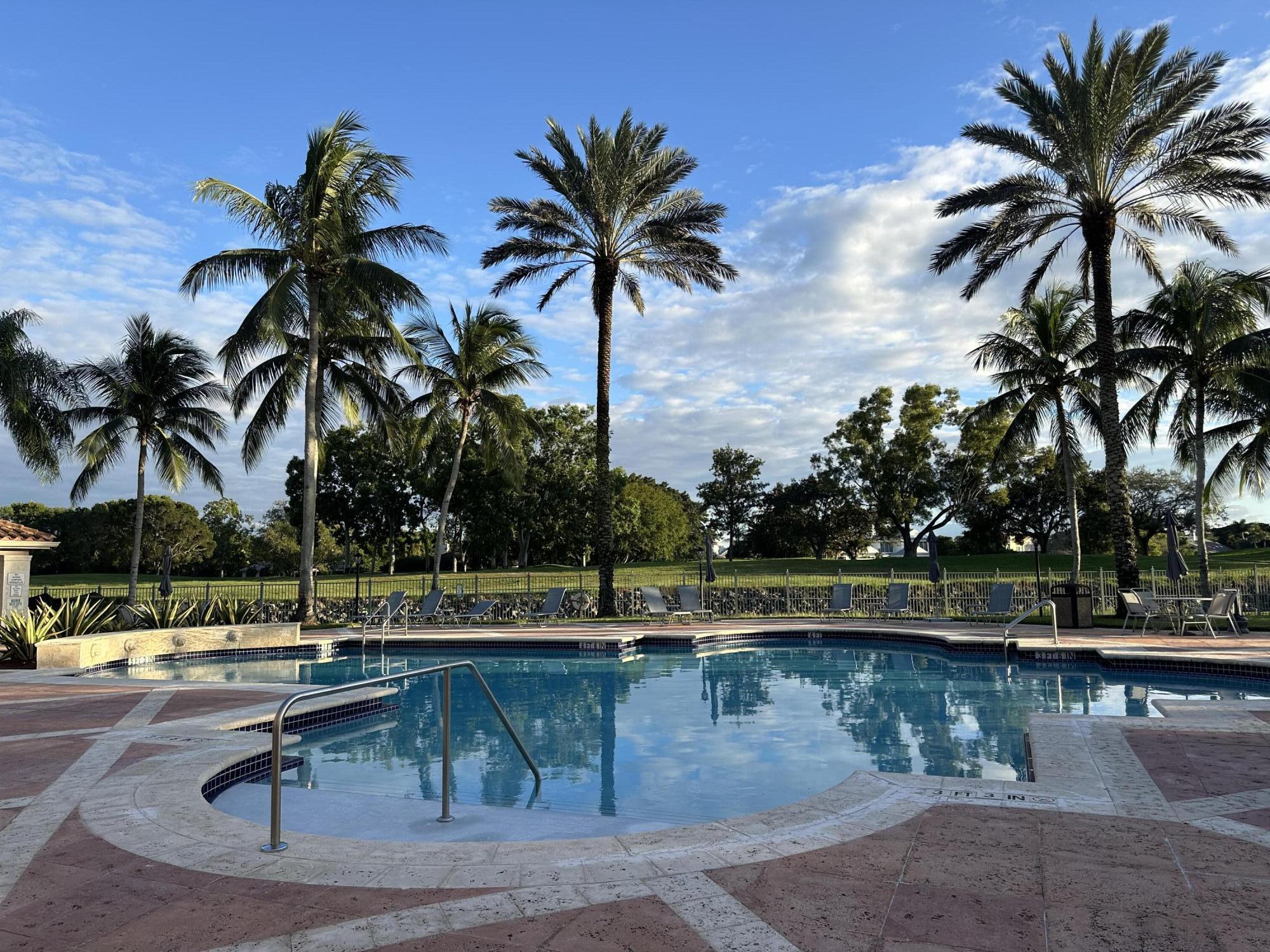 11750 SAINT ANDREWS #204, Wellington FL 33414