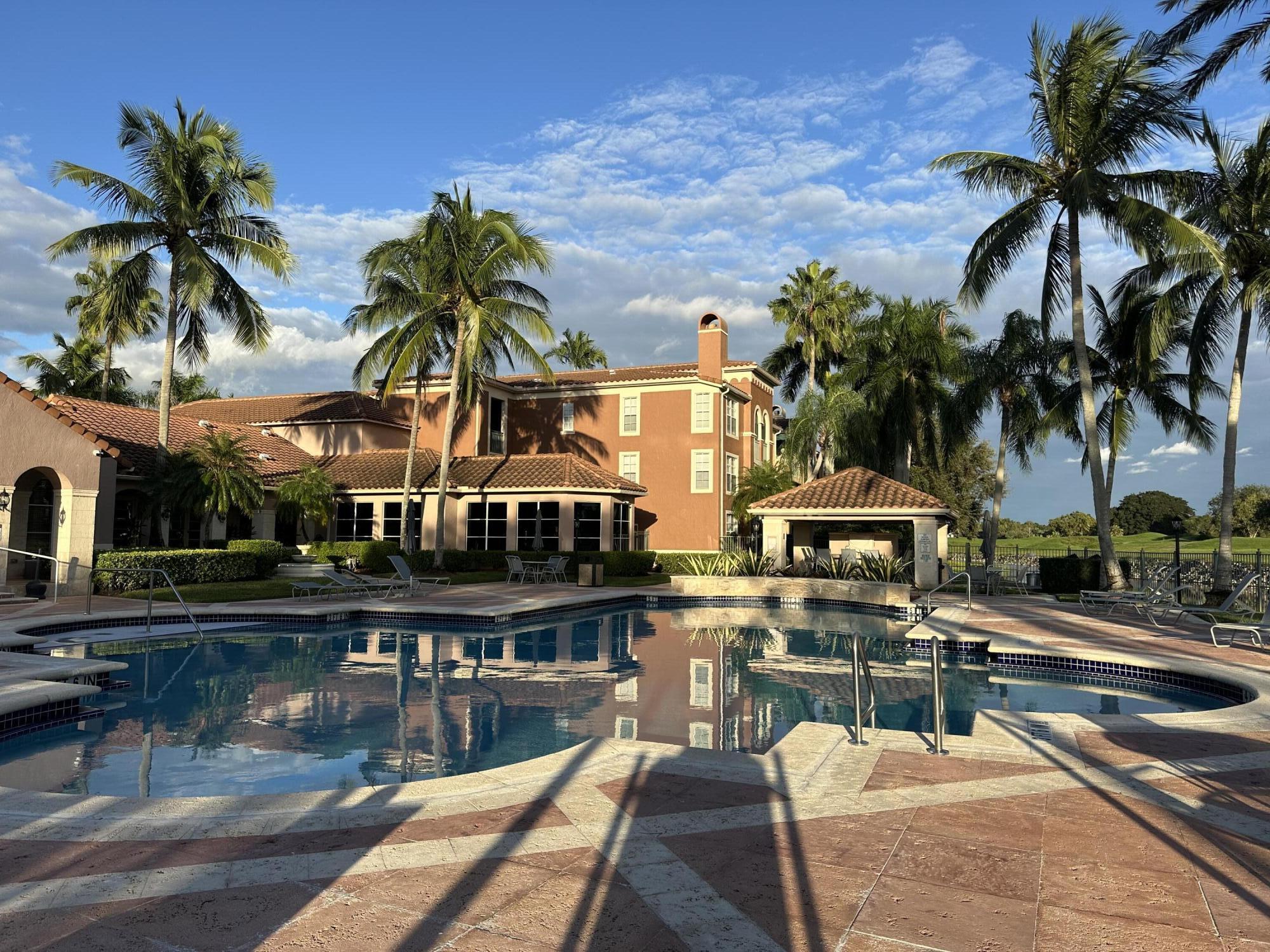 11750 SAINT ANDREWS #204, Wellington FL 33414