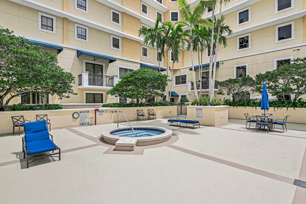 8390 SW 72ND #303, Miami FL 33143
